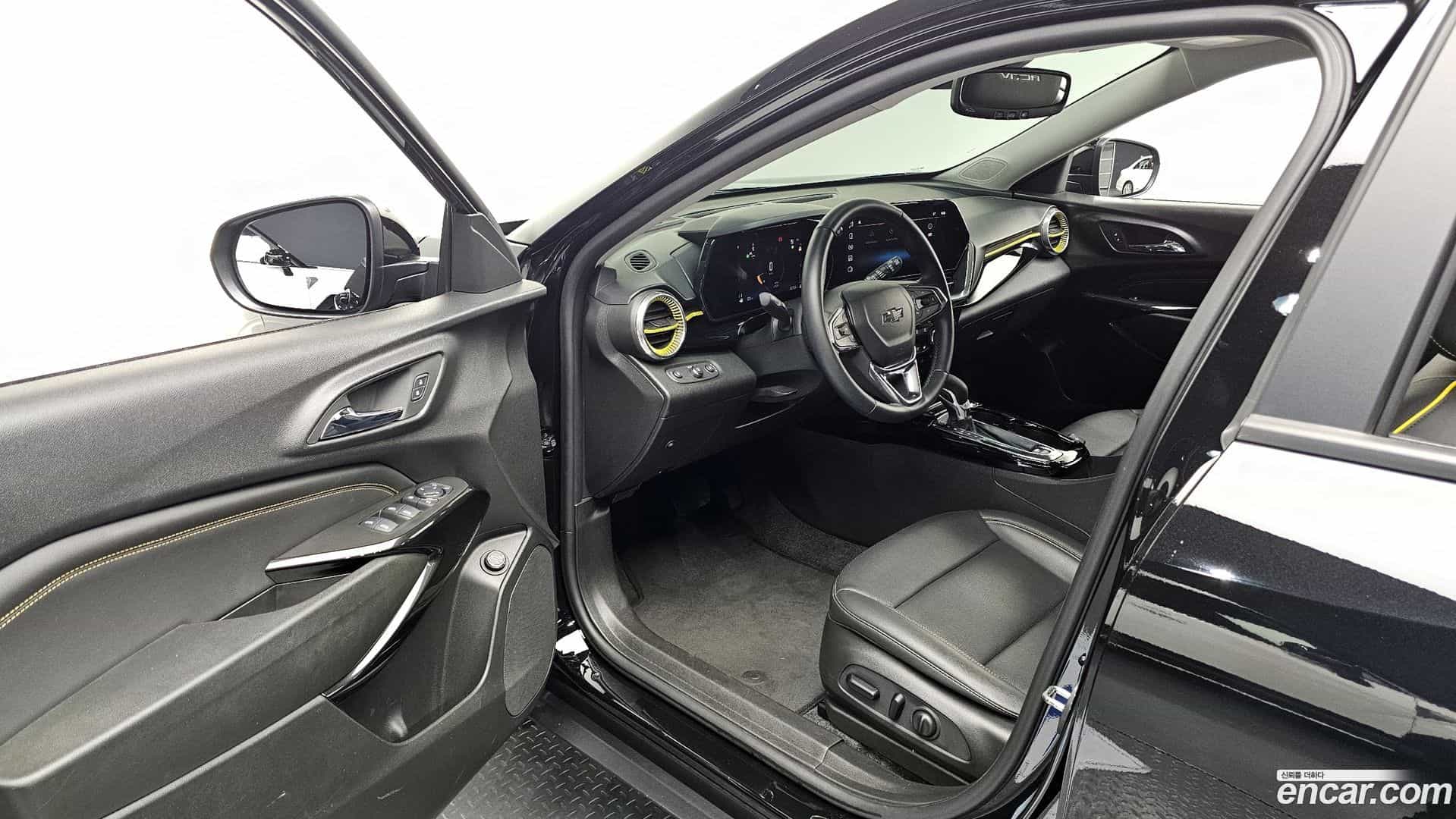 Trax Chevrolet 2023.3-INNER-010