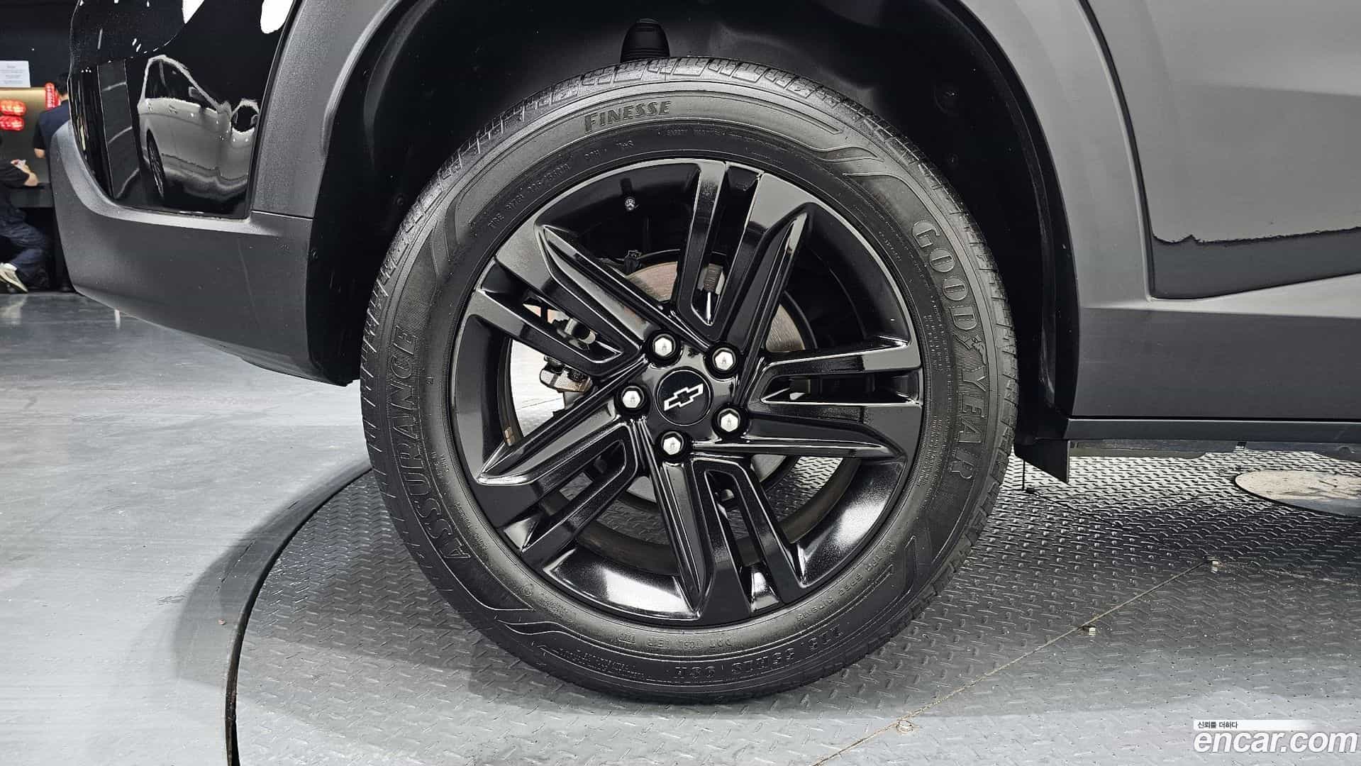 Trax Chevrolet 2023.3-OUTER-031