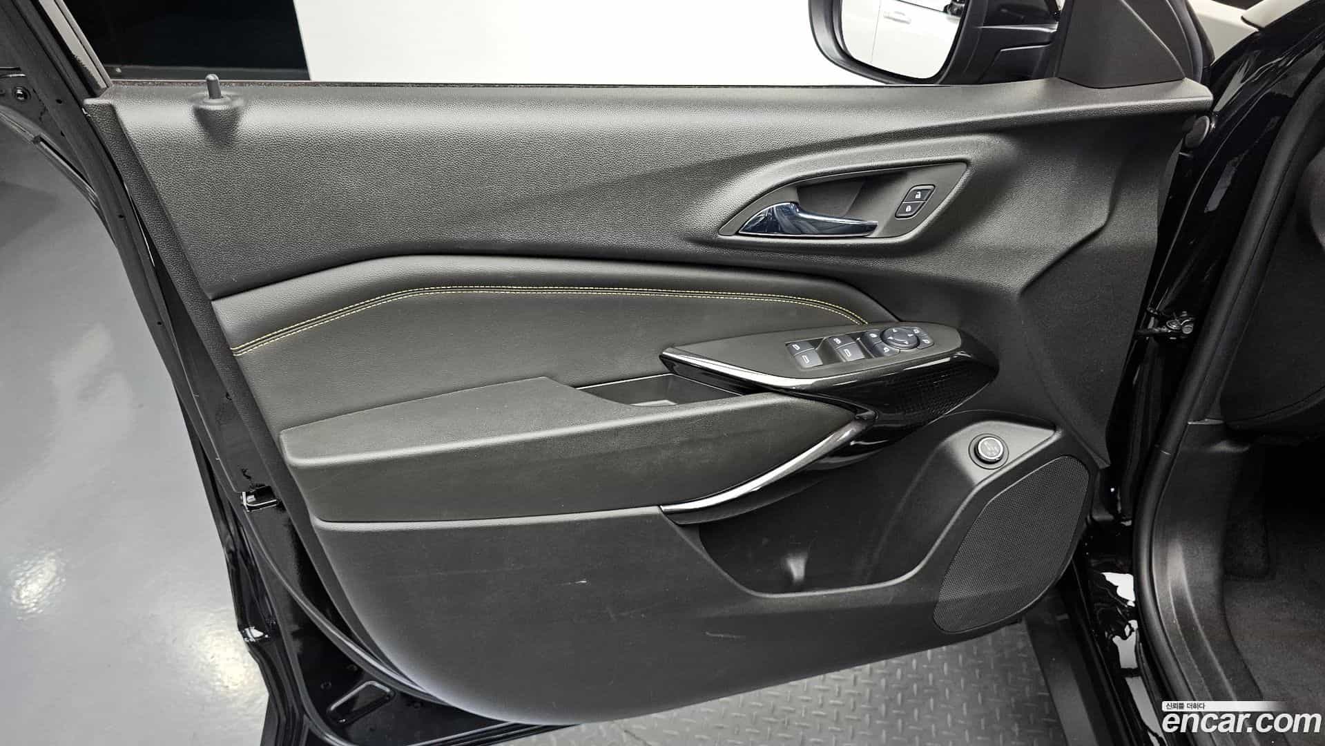 Trax Chevrolet 2023.3-INNER-034