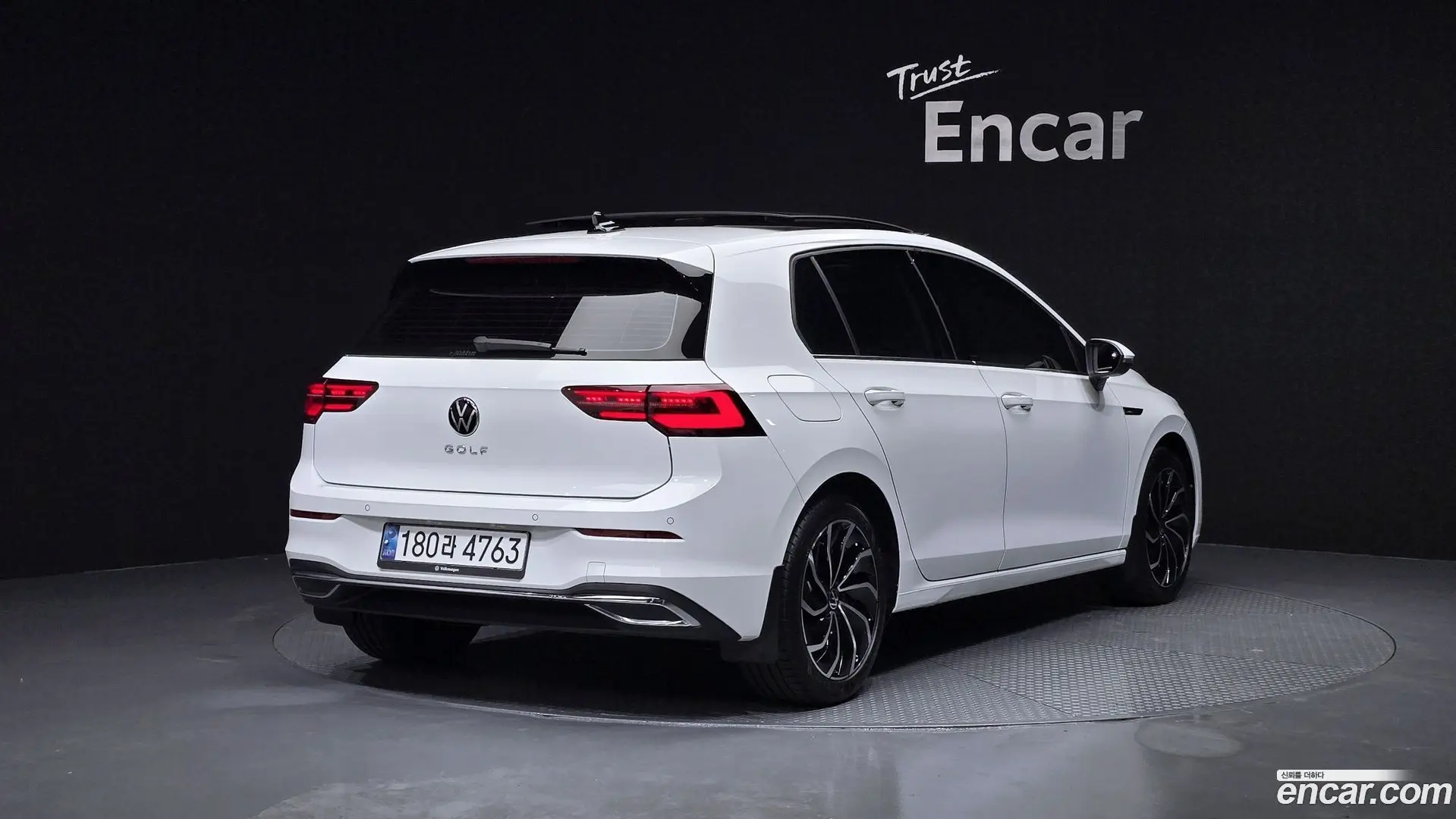 Main__Slider__Photo:Golf Volkswagen 2024.4-1