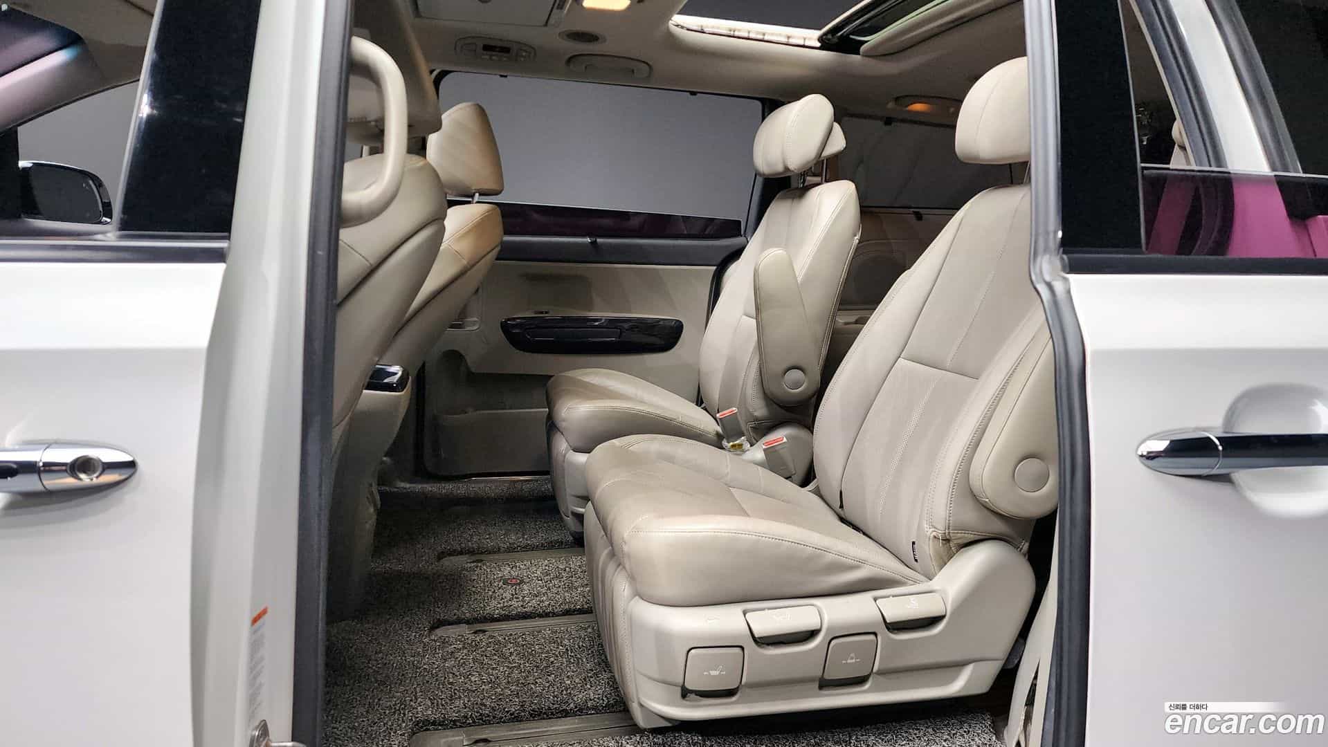 Canival Kia 2017.3-OPTION-016