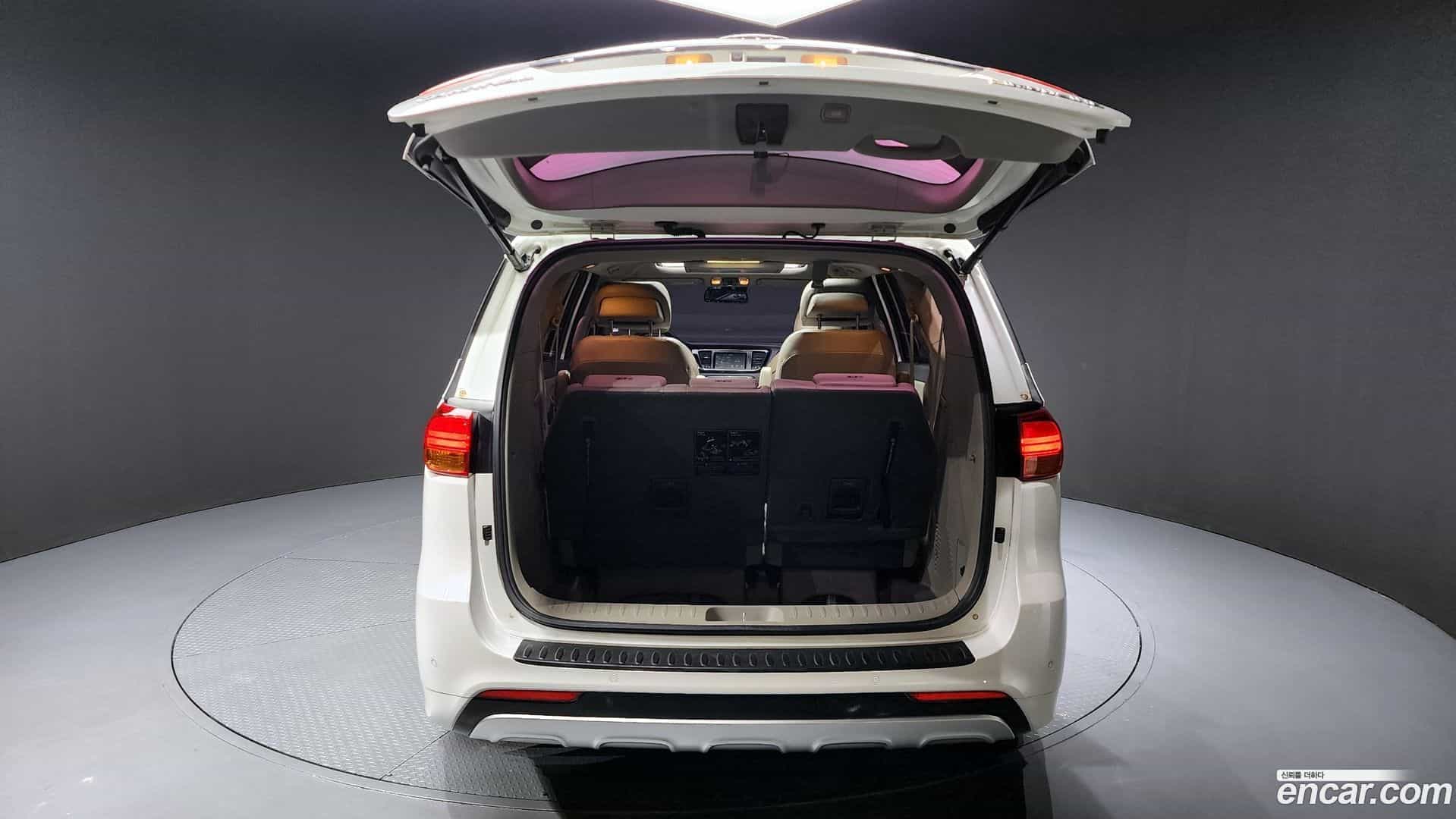 Canival Kia 2017.3-OPTION-024
