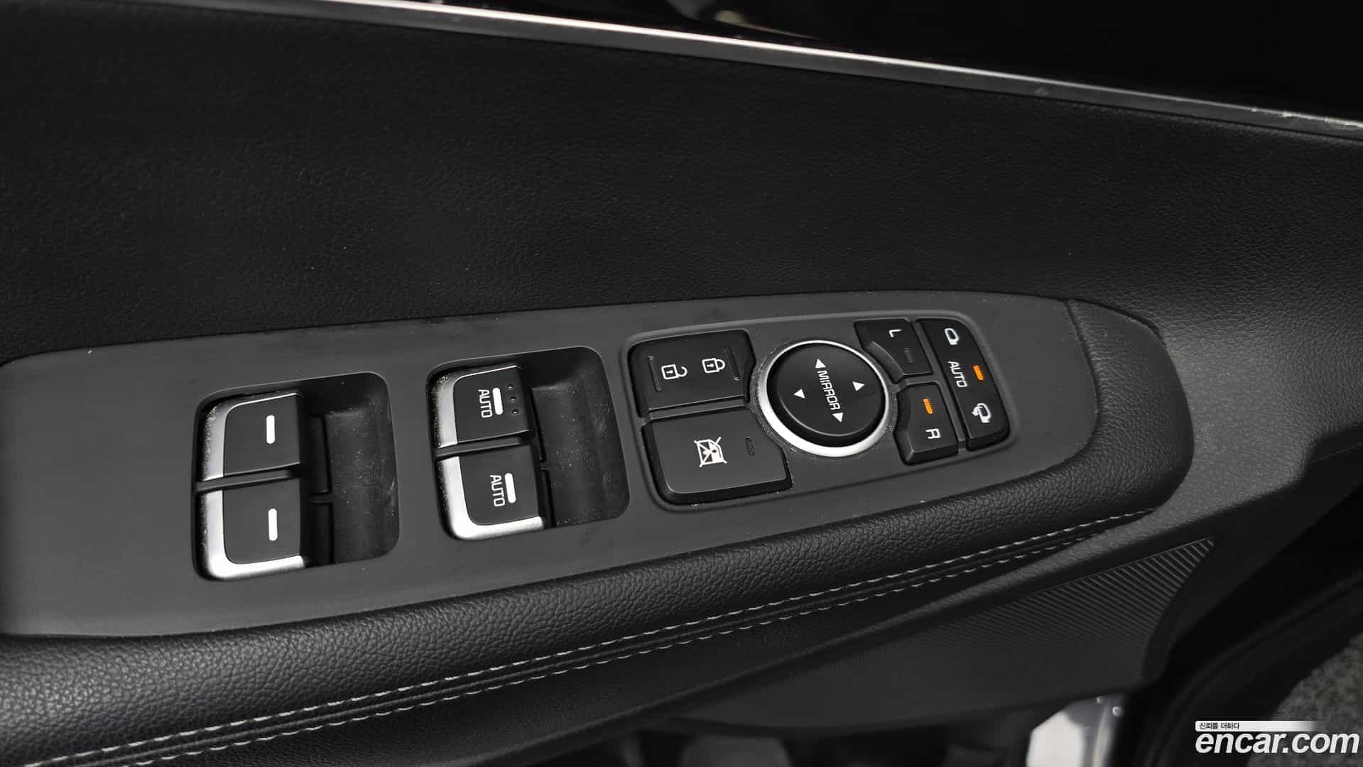 Sorento Kia 2017.6-OPTION-041