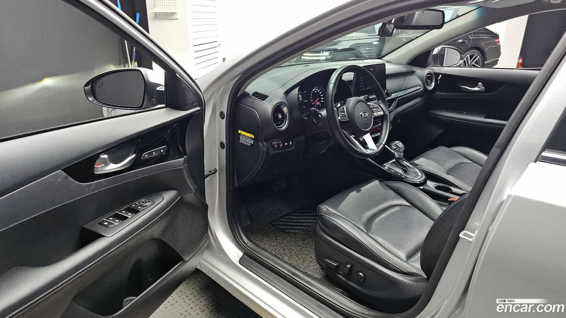 K3 Kia 2018.1-INNER-010