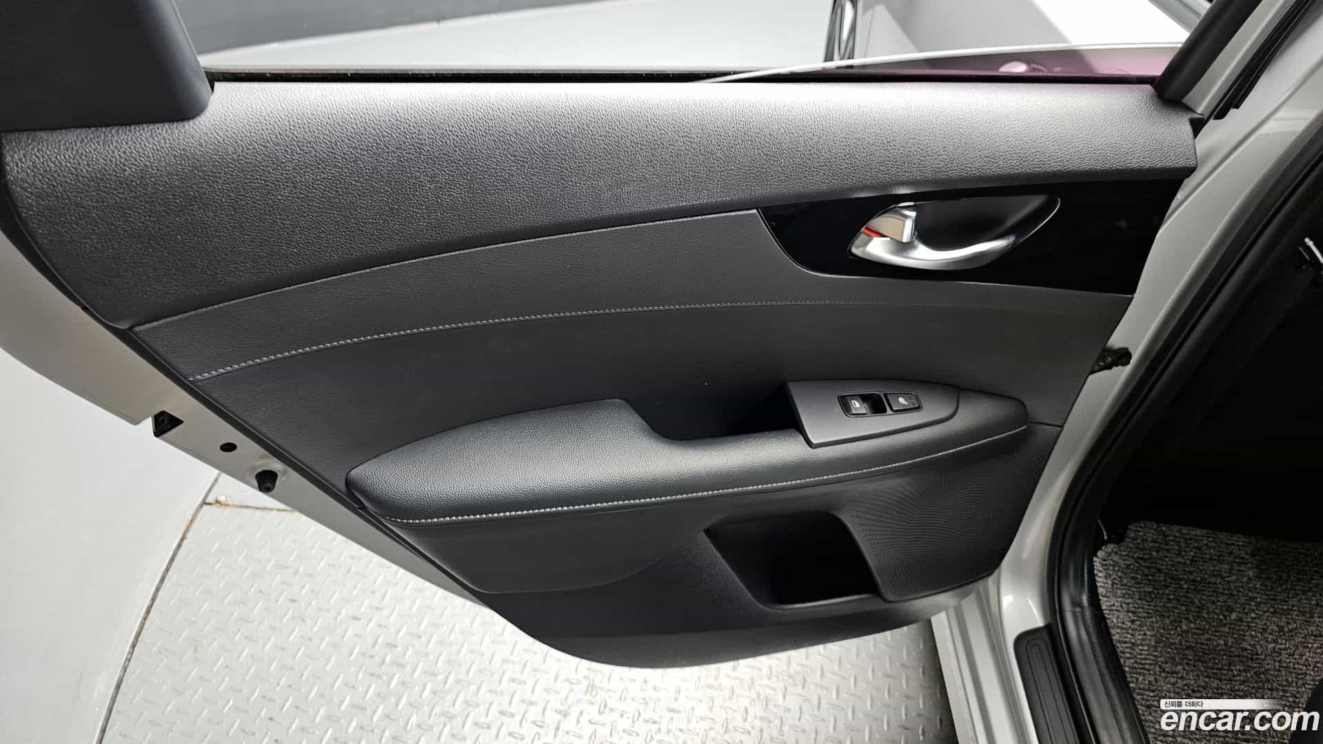 K3 Kia 2018.1-INNER-035
