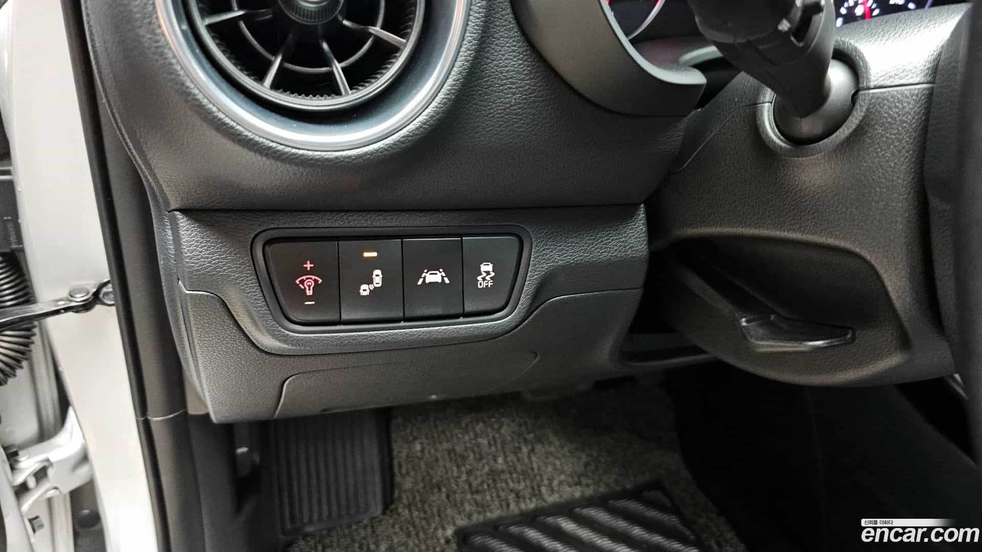 K3 Kia 2018.1-OPTION-041