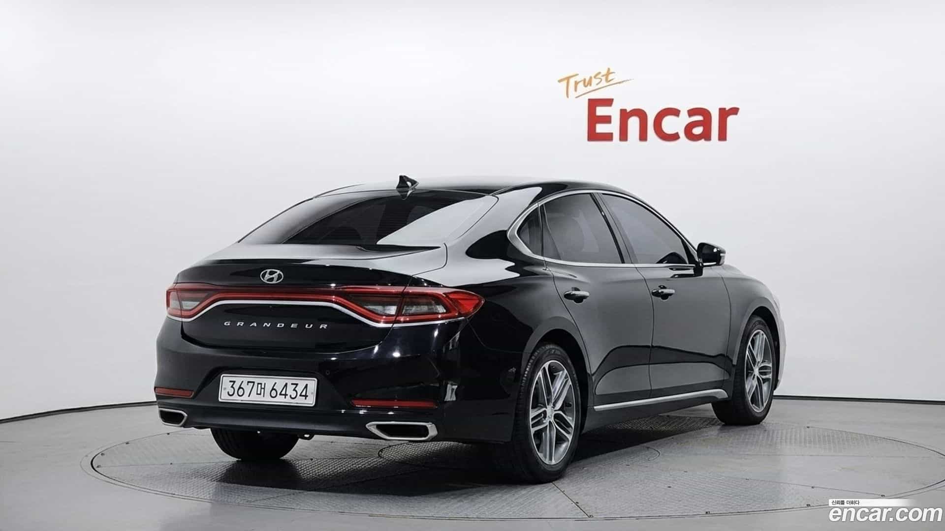 Grandeur Hyundai 2017.2-OUTER-002