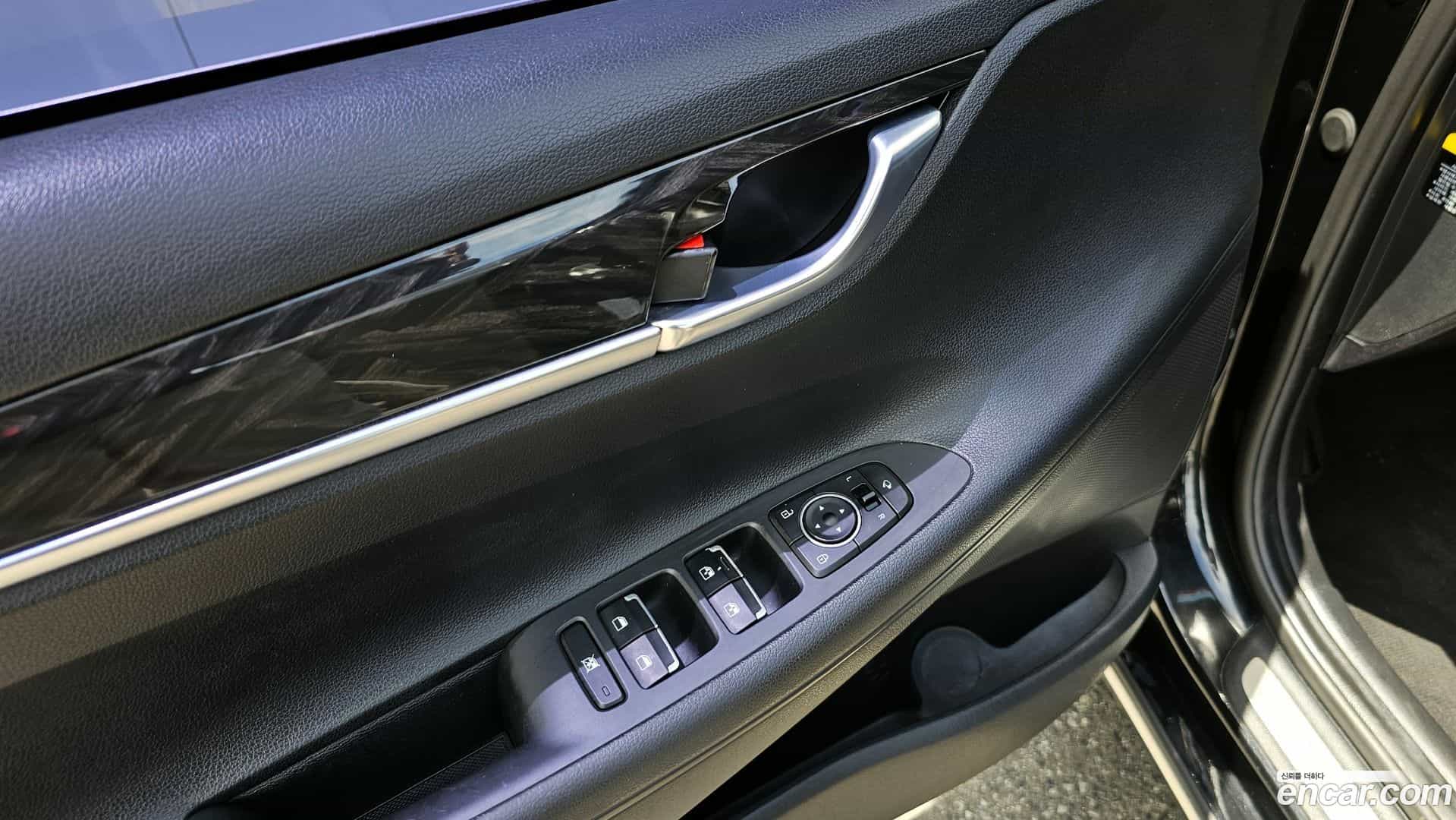 Grandeur Hyundai 2017.2-OPTION-023