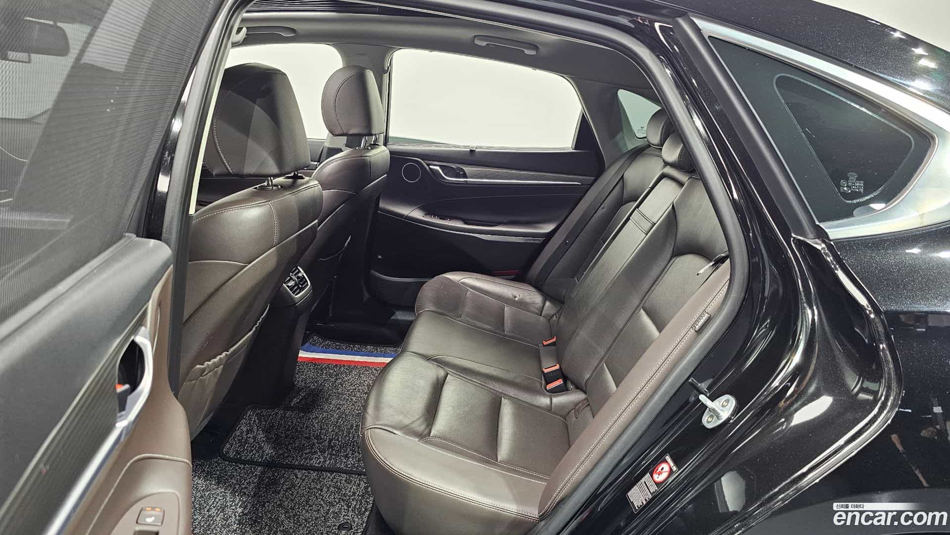 Grandeur Hyundai 2016.11-OPTION-015