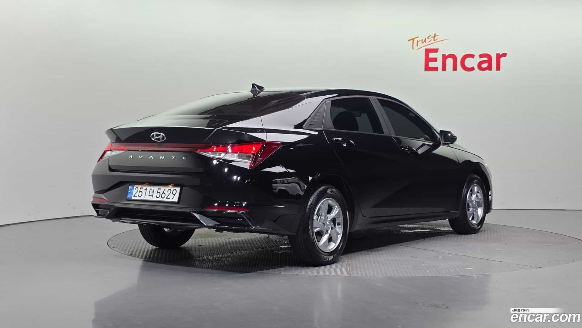 AVANTE Hyundai 2022.0-OUTER-002