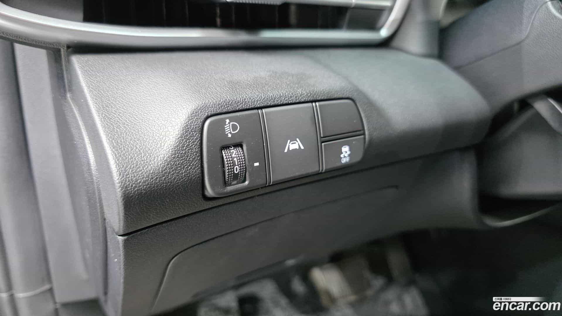 AVANTE Hyundai 2022.0-OPTION-017