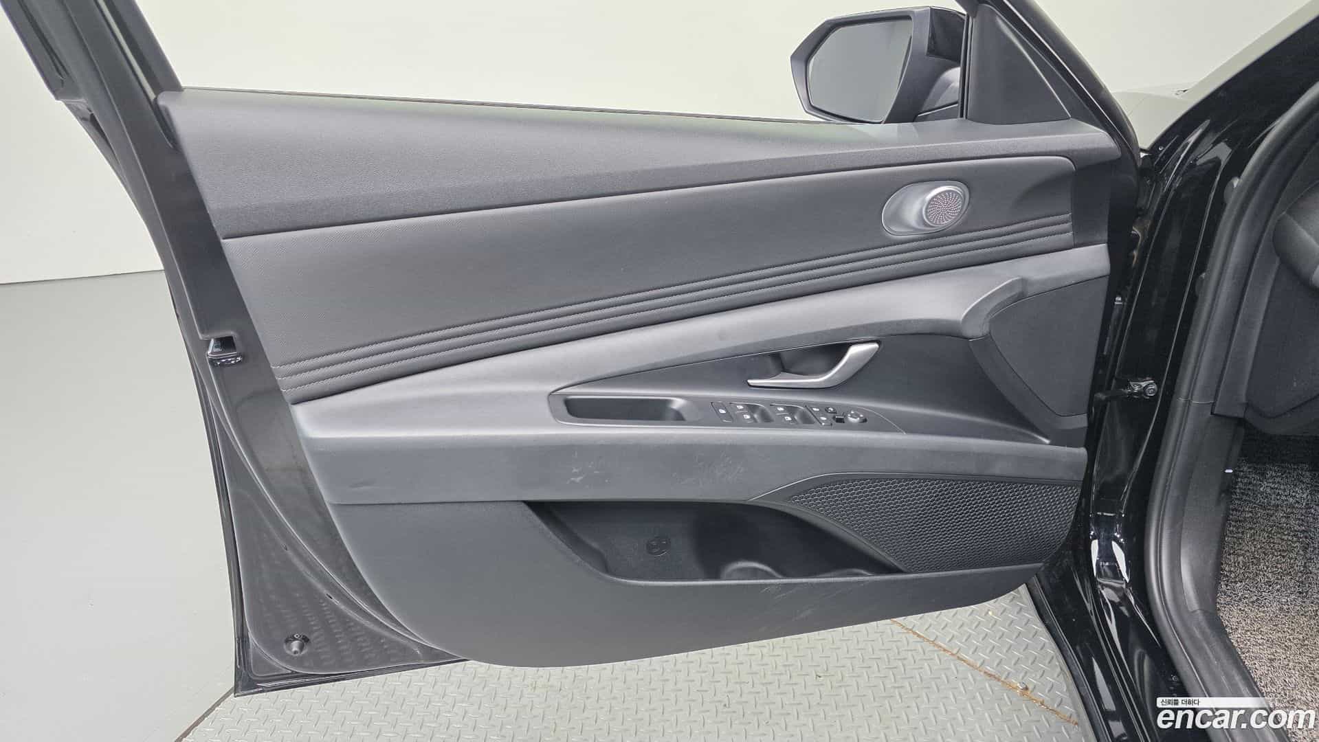 AVANTE Hyundai 2022.0-INNER-034