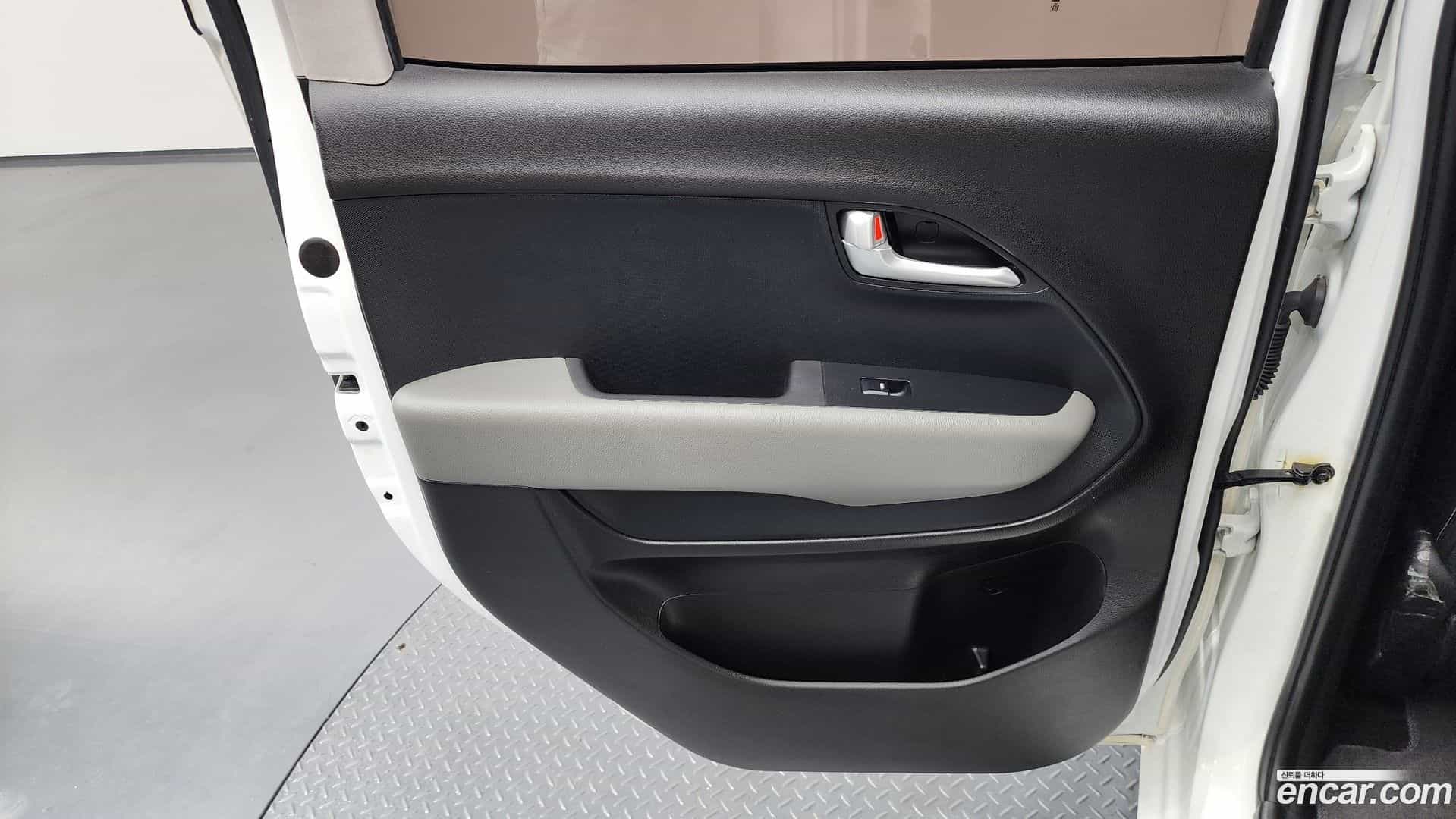 RAY Kia 2022.5-INNER-035