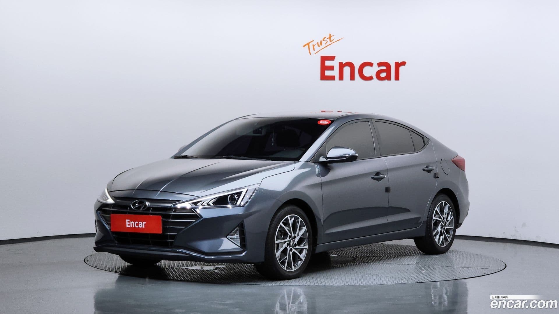Main__Slider__Photo:AVANTE Hyundai 2018.9-0