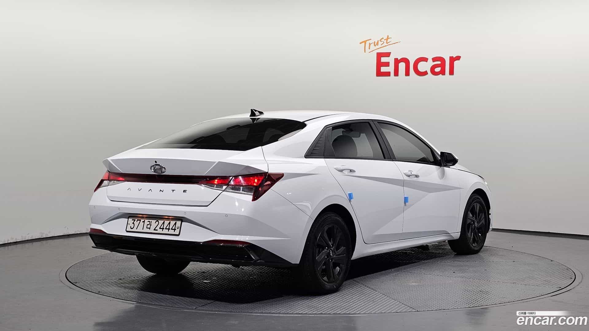 AVANTE Hyundai 2022.0-OUTER-002