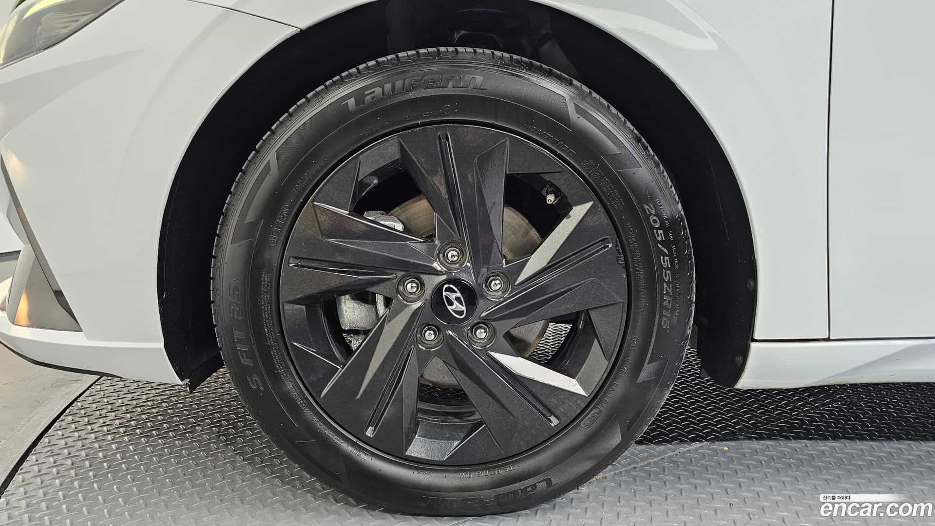 AVANTE Hyundai 2022.0-OUTER-005
