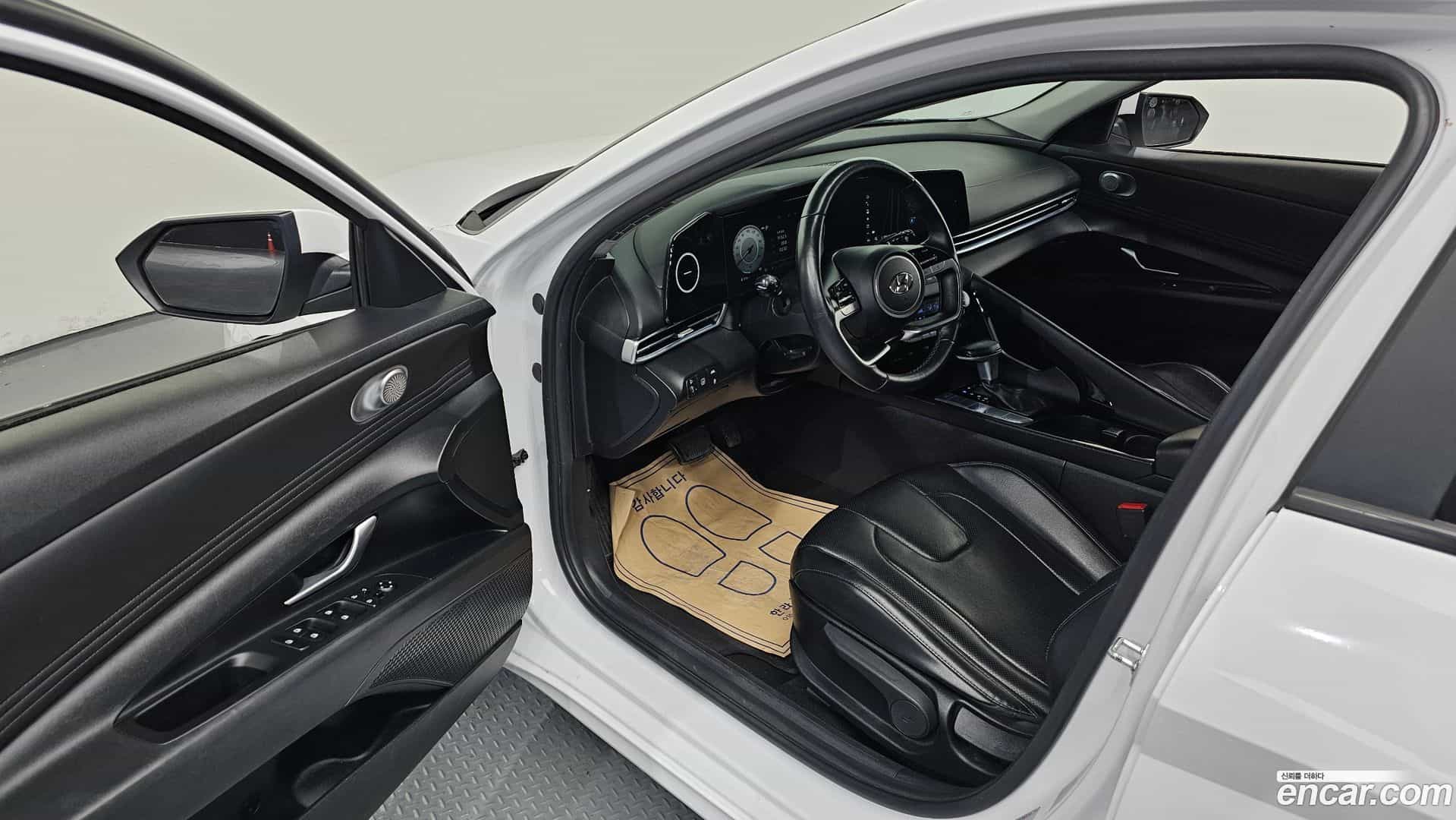 AVANTE Hyundai 2022.0-INNER-010