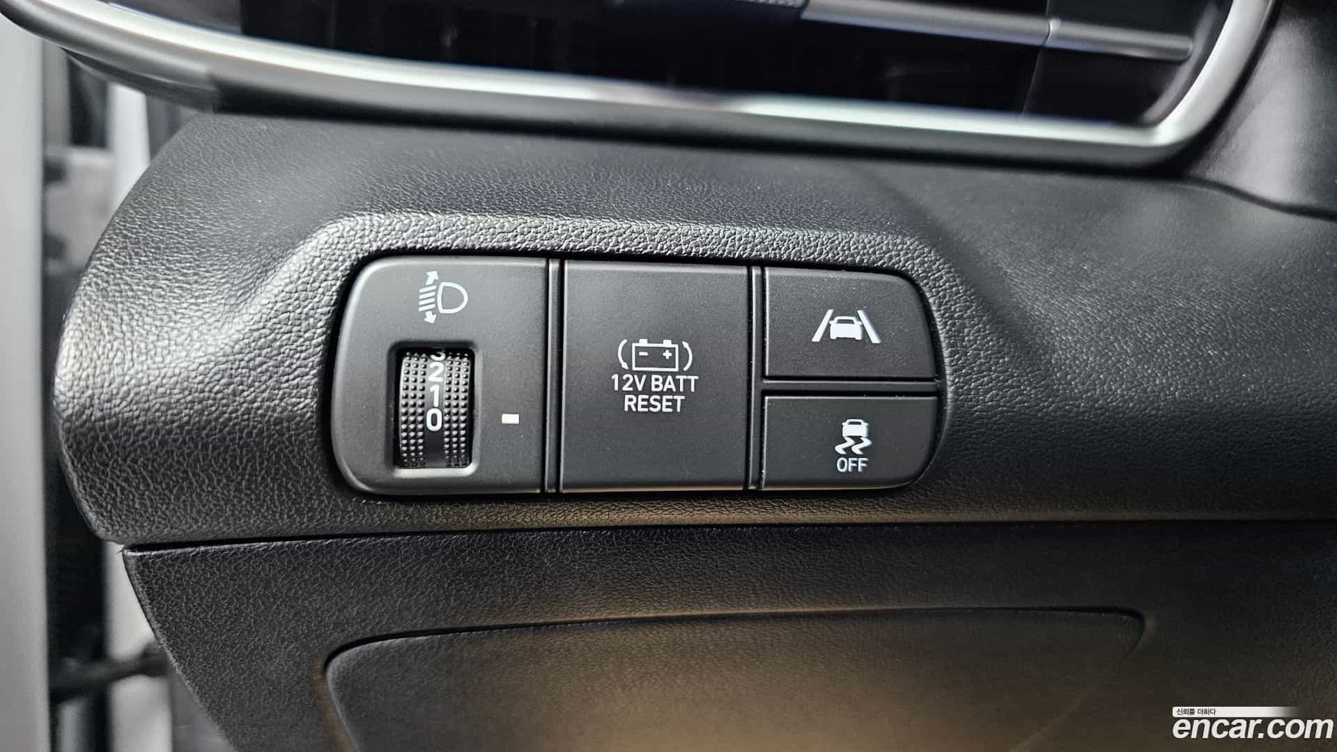 AVANTE Hyundai 2022.0-OPTION-022