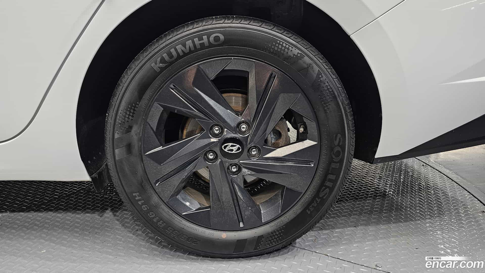 AVANTE Hyundai 2022.0-OUTER-031
