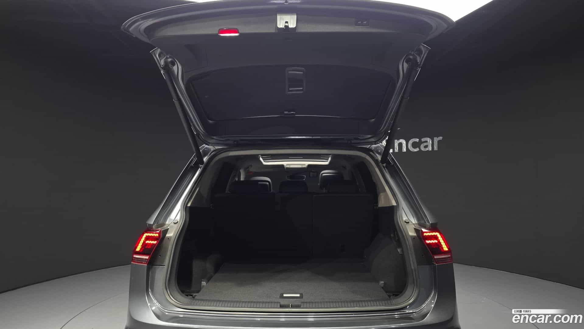 Tiguan Volkswagen 2018.7-OPTION-023