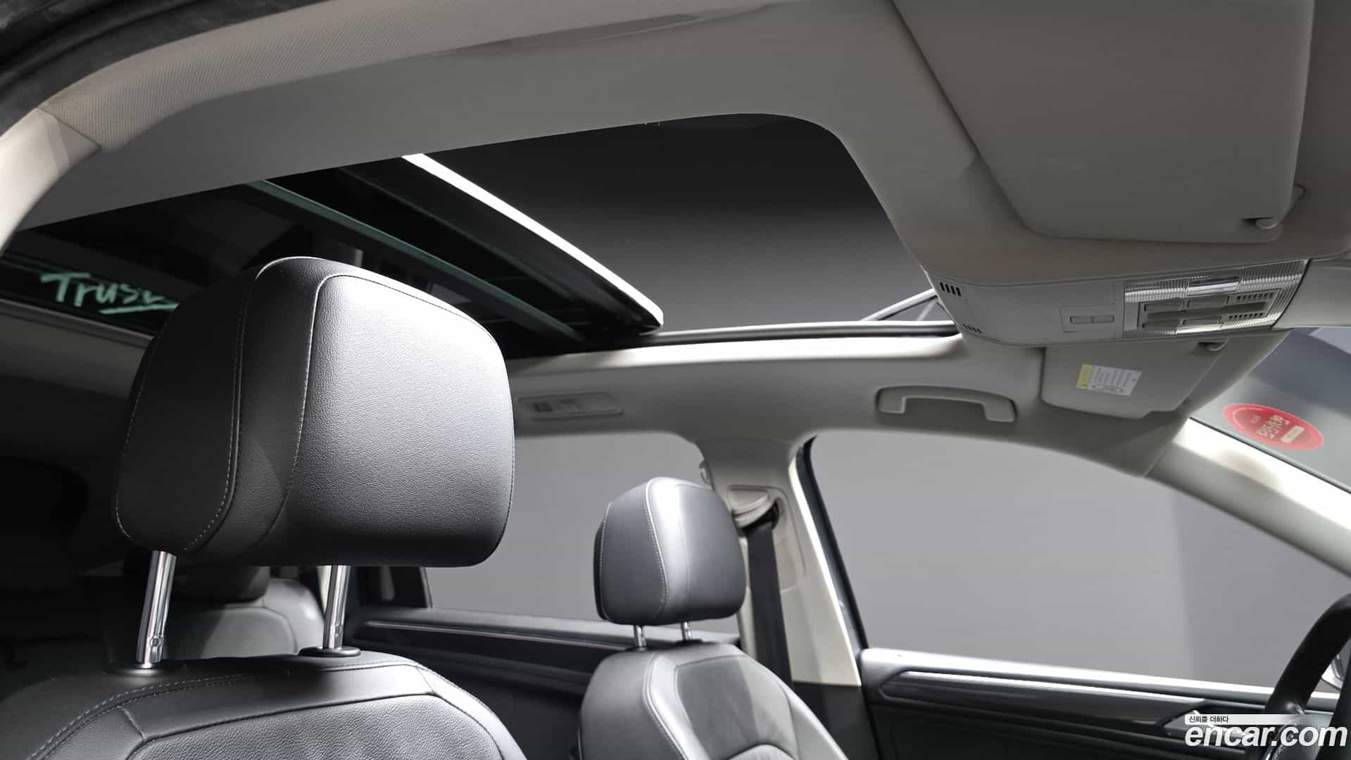 Tiguan Volkswagen 2018.7-OPTION-024