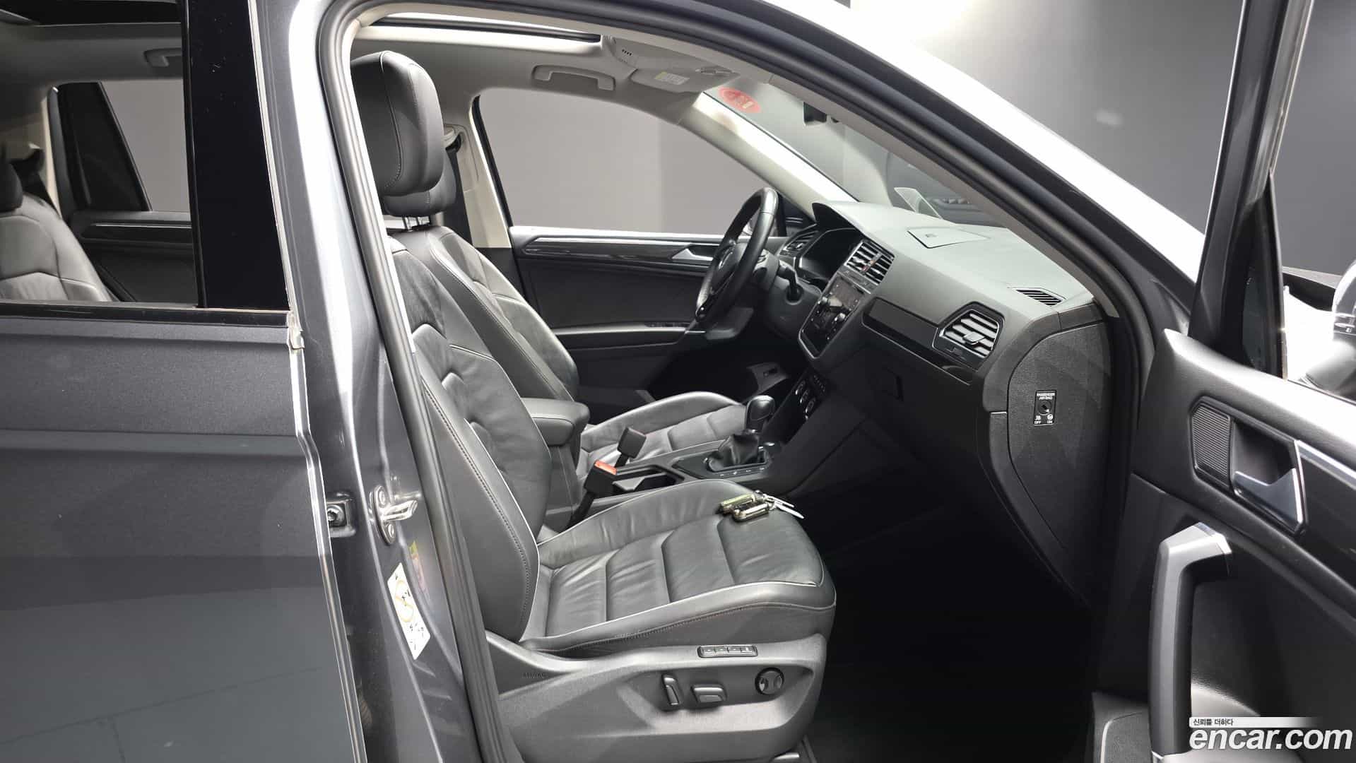 Tiguan Volkswagen 2018.7-INNER-036
