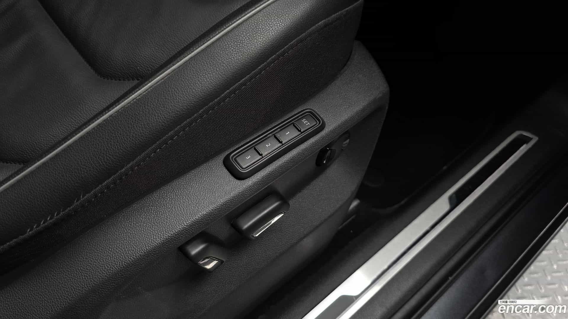 Tiguan Volkswagen 2018.7-OPTION-041