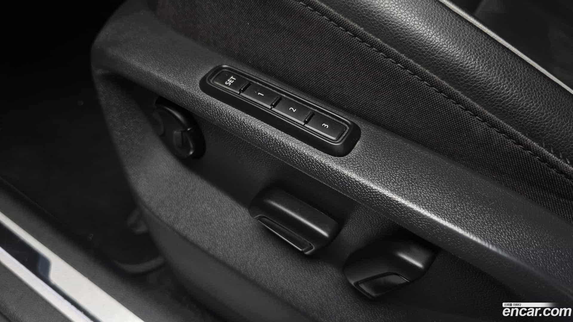 Tiguan Volkswagen 2018.7-OPTION-044