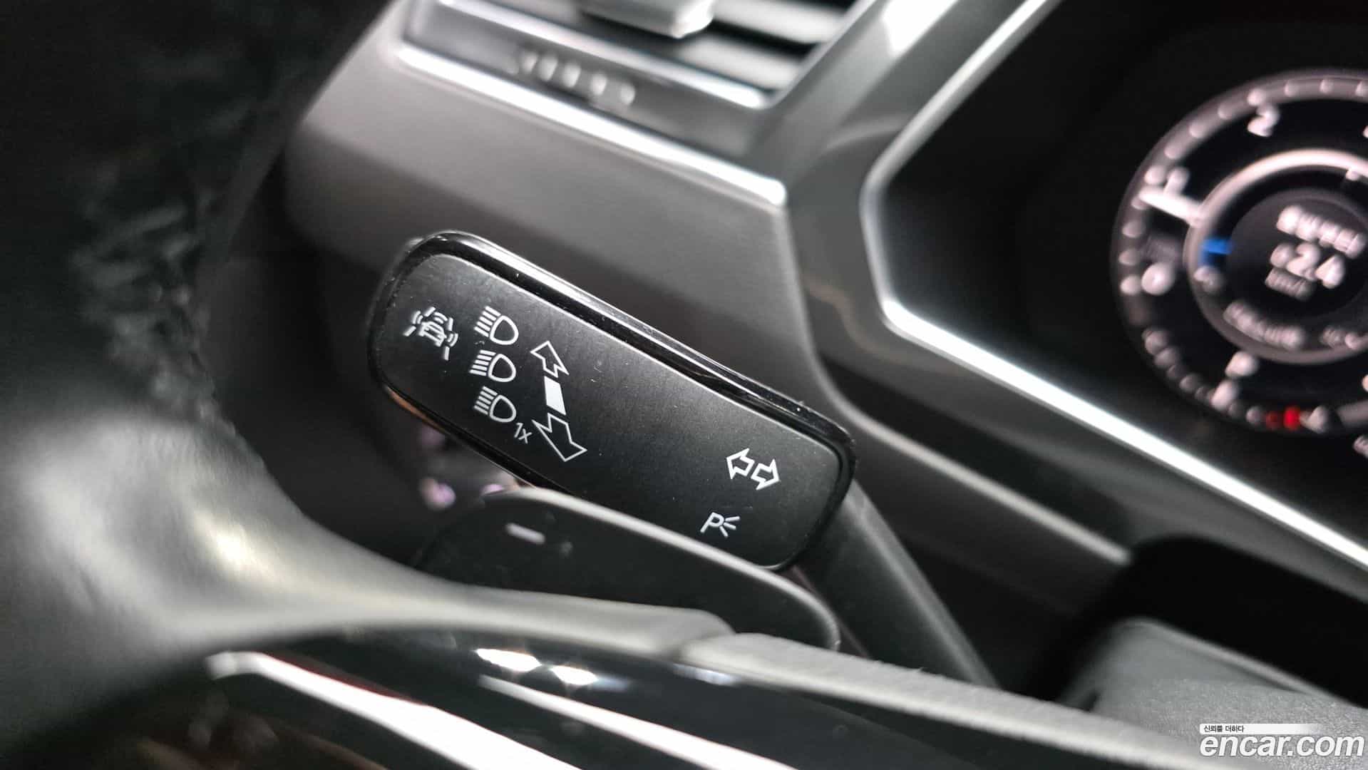 Tiguan Volkswagen 2018.7-OPTION-050