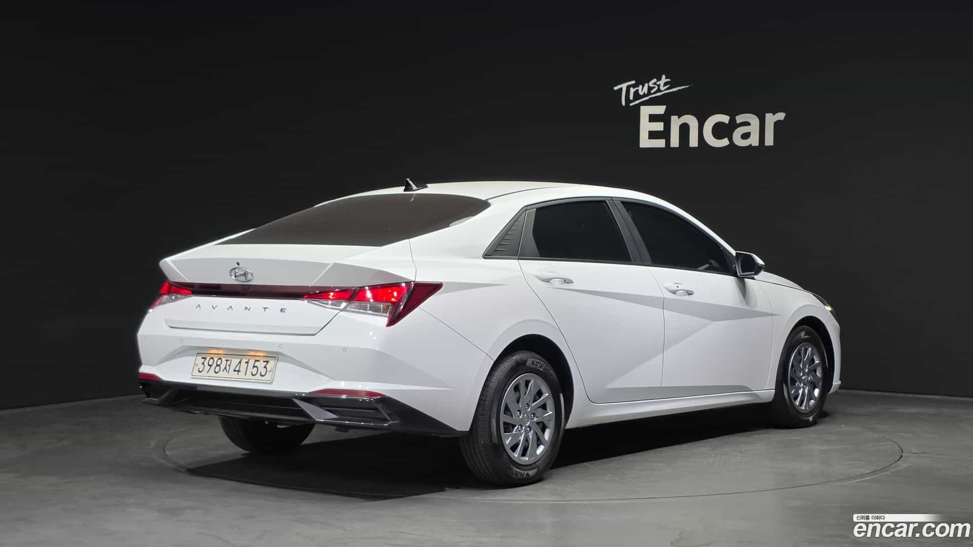 AVANTE Hyundai 2021.6-OUTER-002