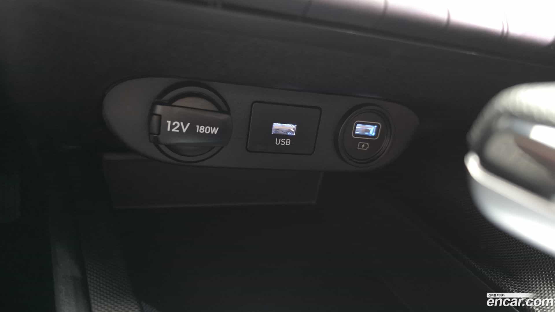 AVANTE Hyundai 2021.6-OPTION-021