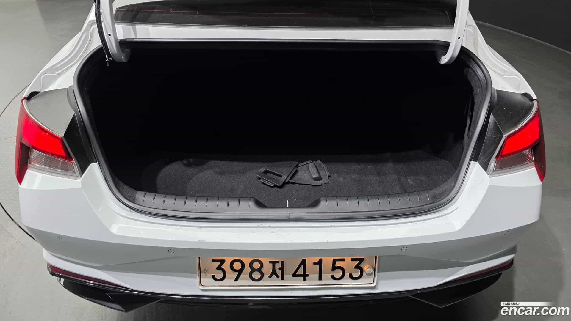 AVANTE Hyundai 2021.6-OPTION-024