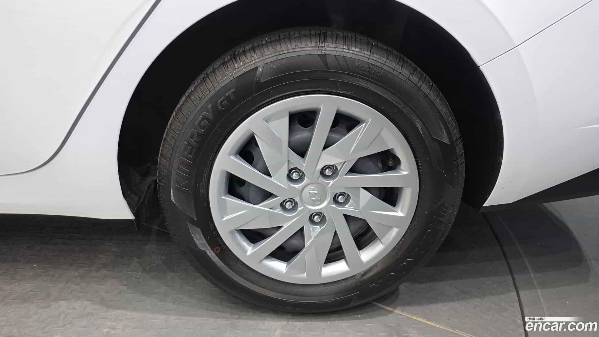 AVANTE Hyundai 2021.6-OUTER-031