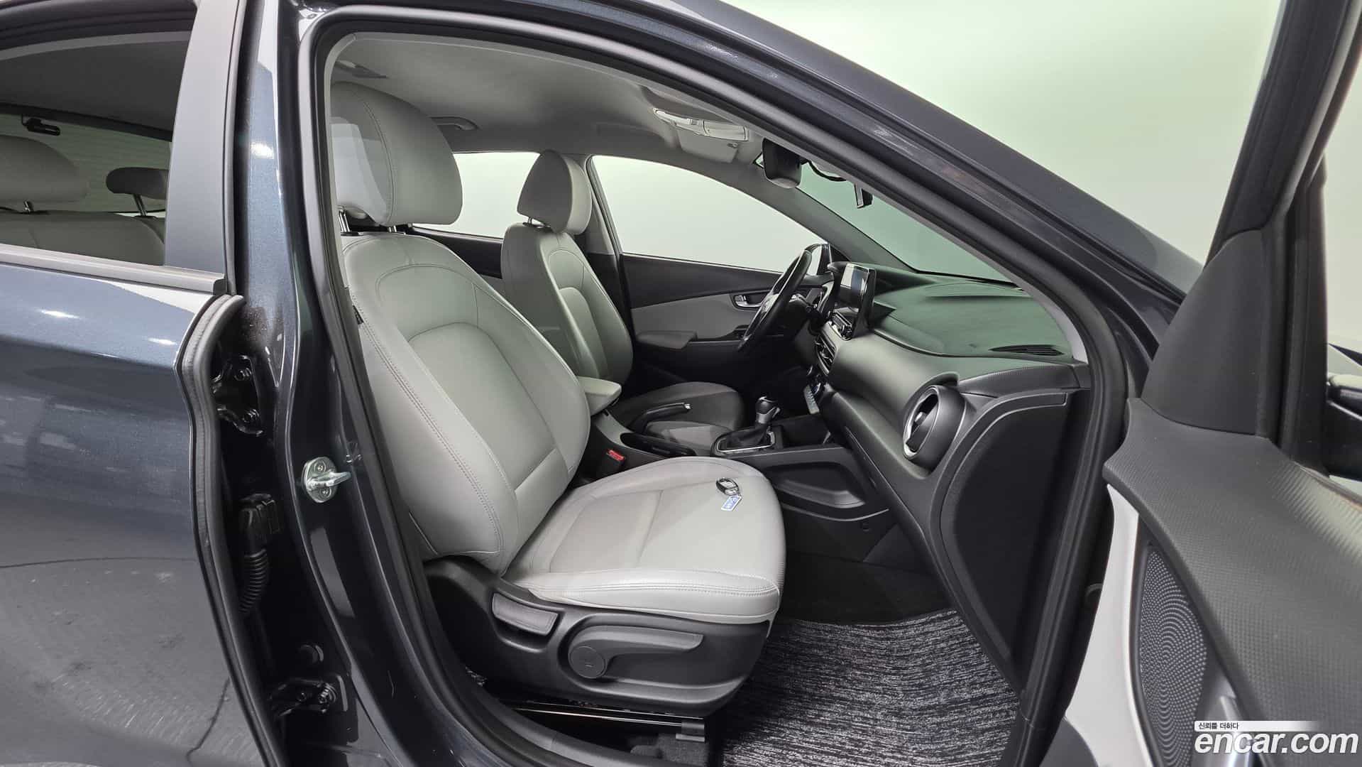 Kona Hyundai 2022.6-INNER-010
