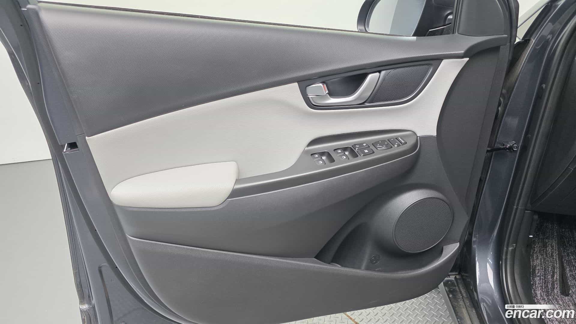 Kona Hyundai 2022.6-INNER-034