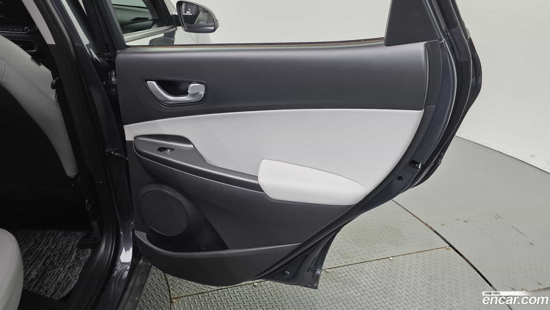 Kona Hyundai 2022.6-INNER-035