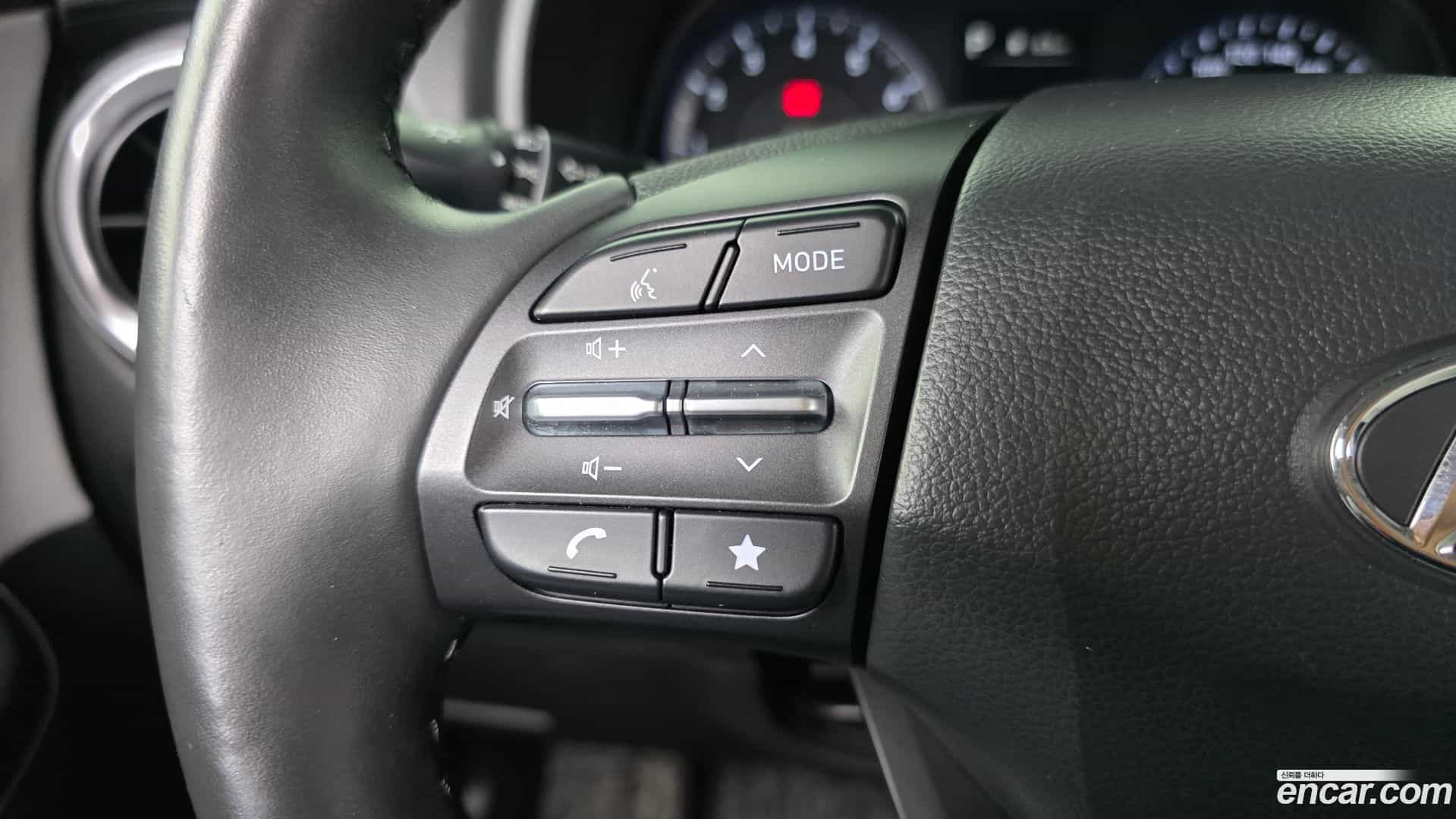 Kona Hyundai 2022.6-INNER-036