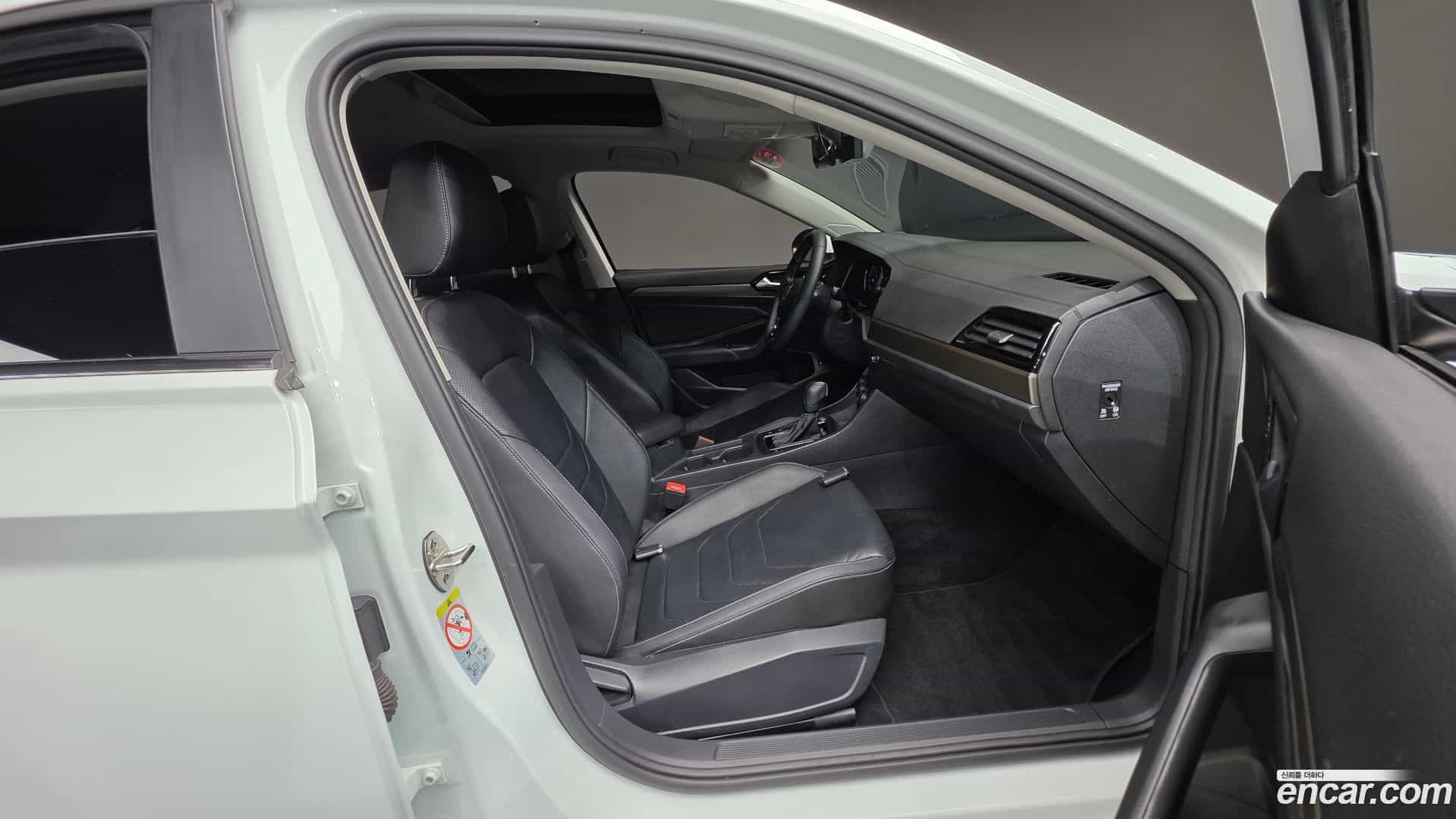 Jetta Volkswagen 2021.11-INNER-010