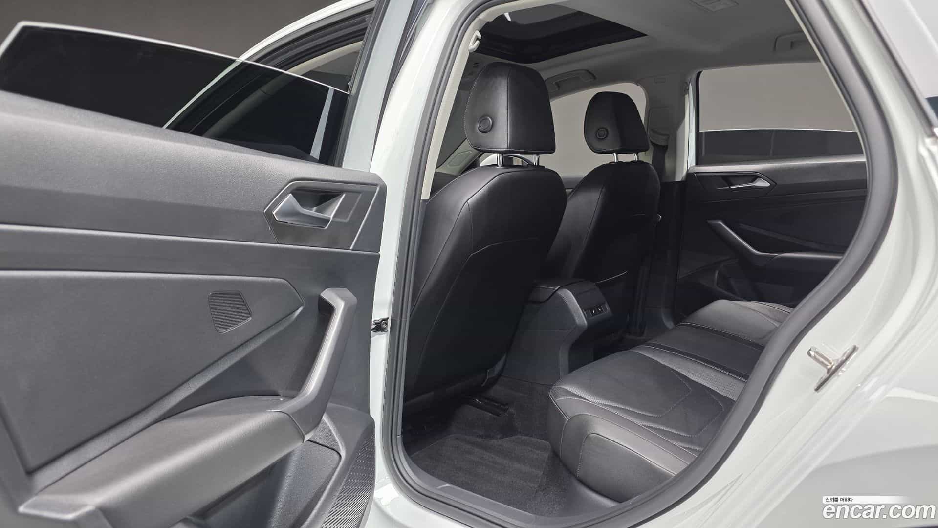 Jetta Volkswagen 2021.11-OPTION-044
