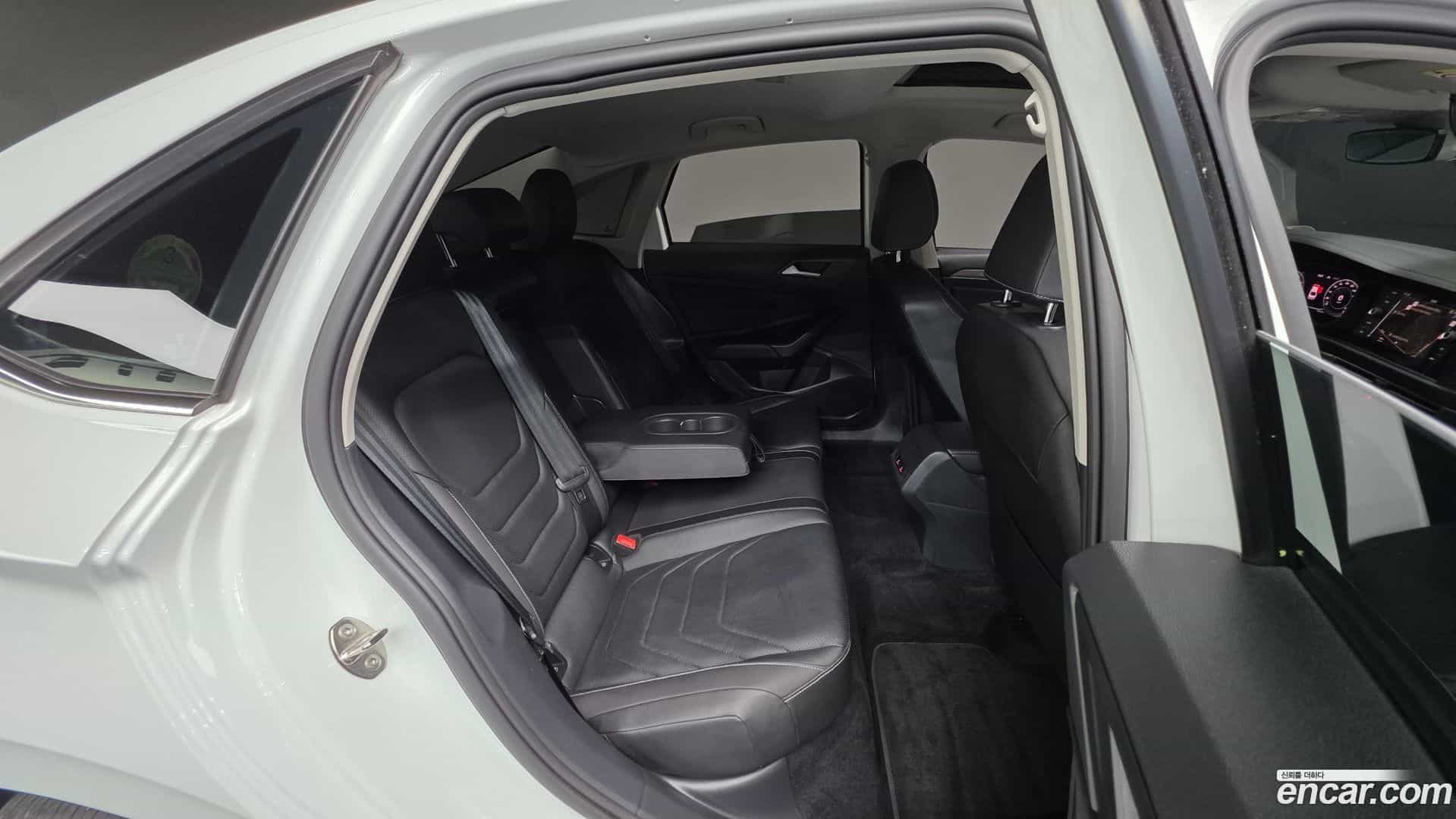 Jetta Volkswagen 2021.11-OPTION-048