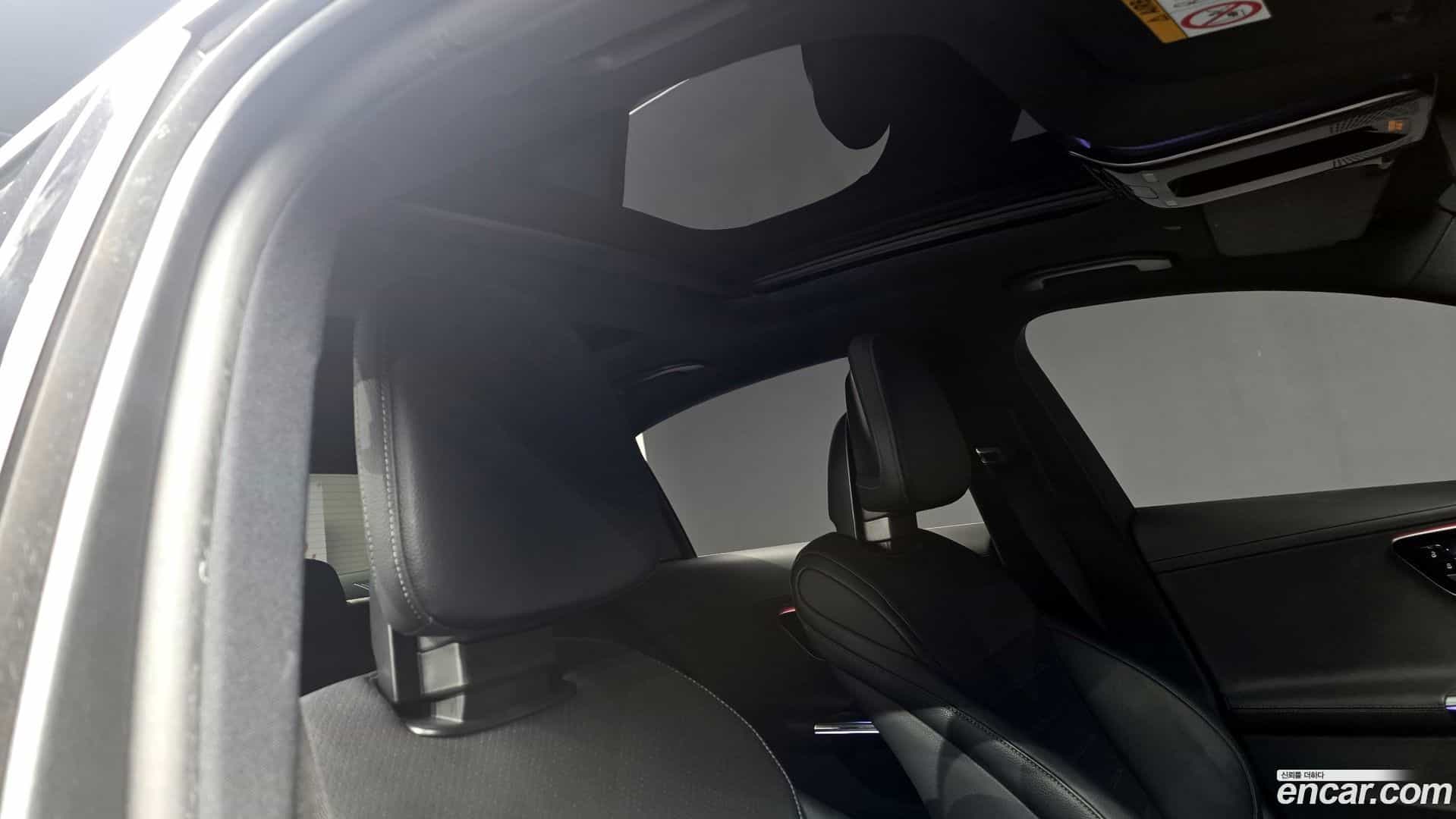 C-Class Mercedes-Benz 2022.5-OPTION-020