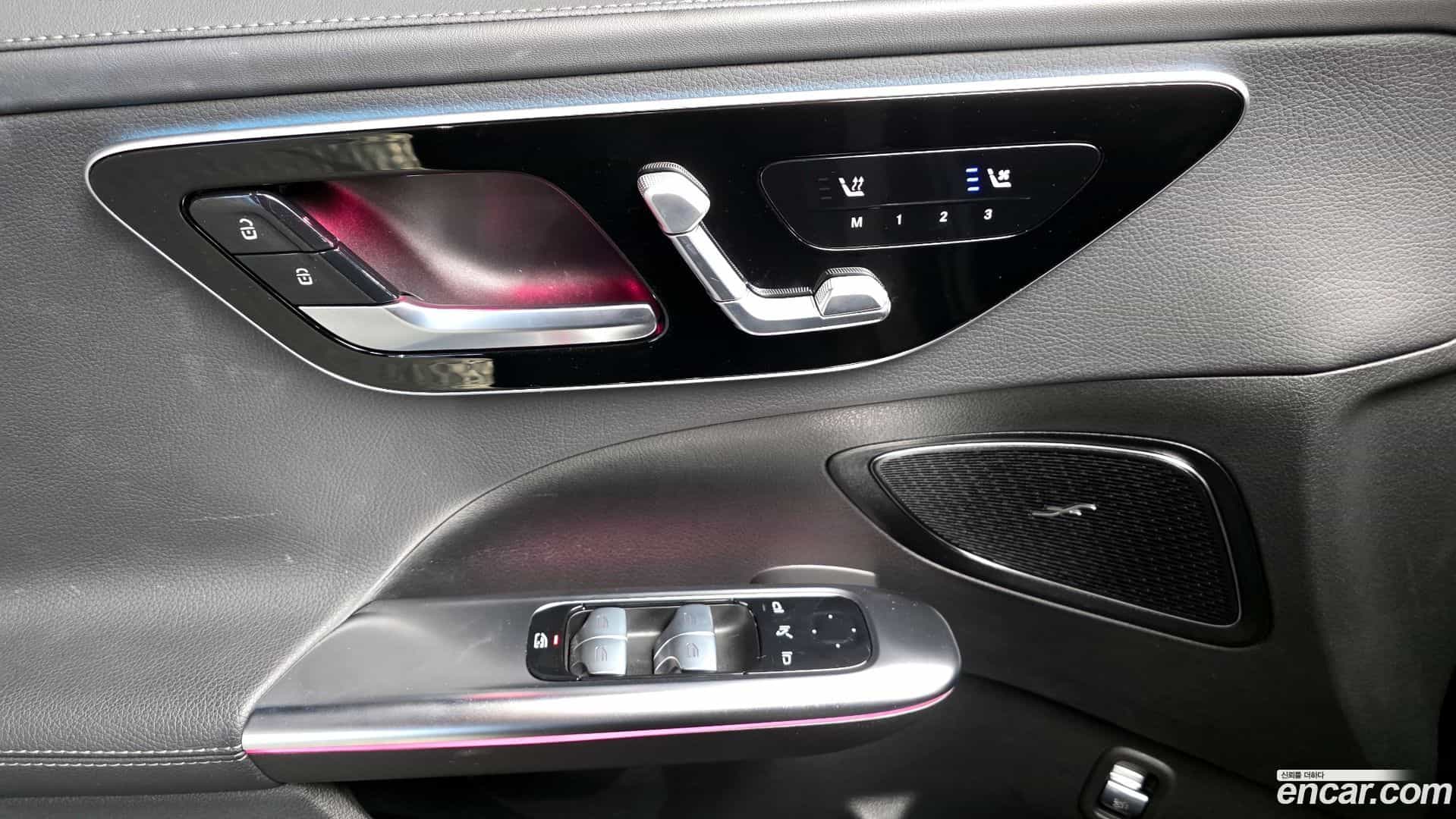 C-Class Mercedes-Benz 2022.5-OPTION-021