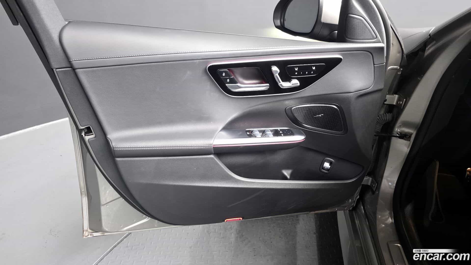 C-Class Mercedes-Benz 2022.5-INNER-034