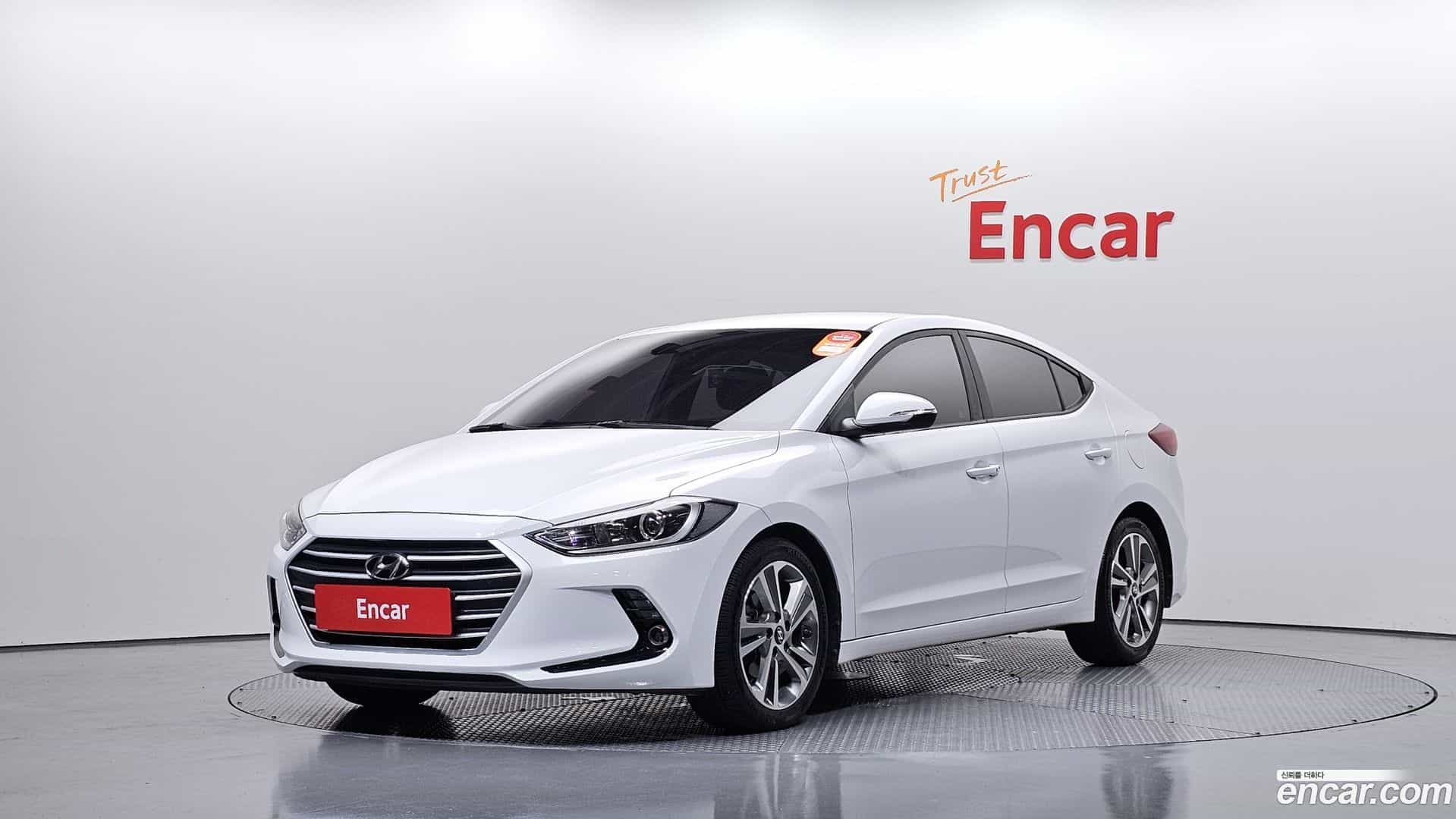 AVANTE Hyundai 2018.6-OUTER-001