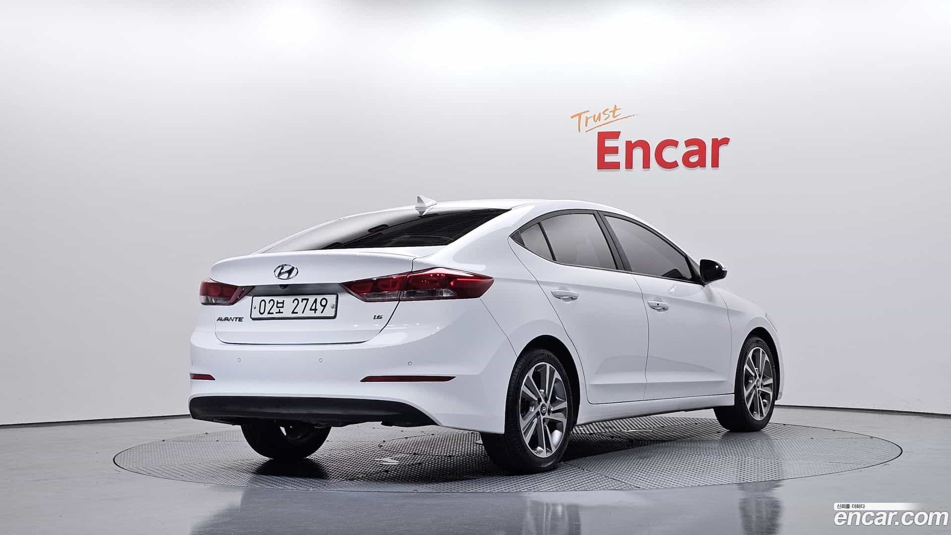 AVANTE Hyundai 2018.6-OUTER-002