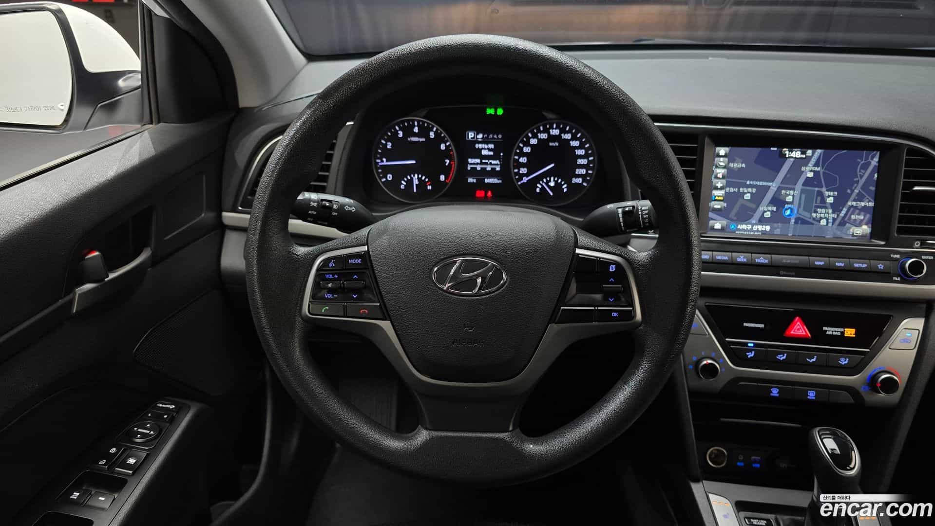 AVANTE Hyundai 2018.6-OPTION-017