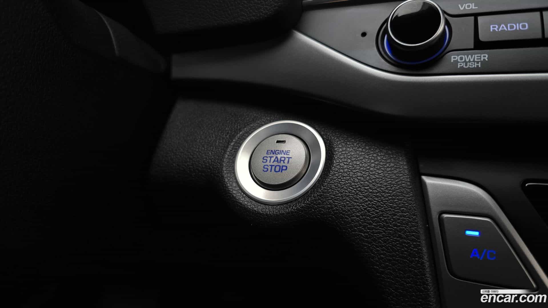 AVANTE Hyundai 2018.6-OPTION-022