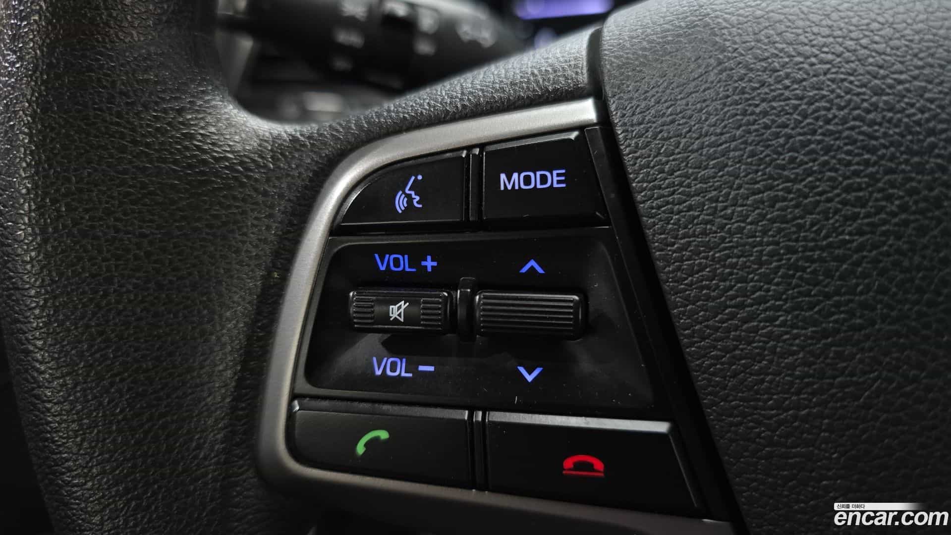 AVANTE Hyundai 2018.6-OPTION-023