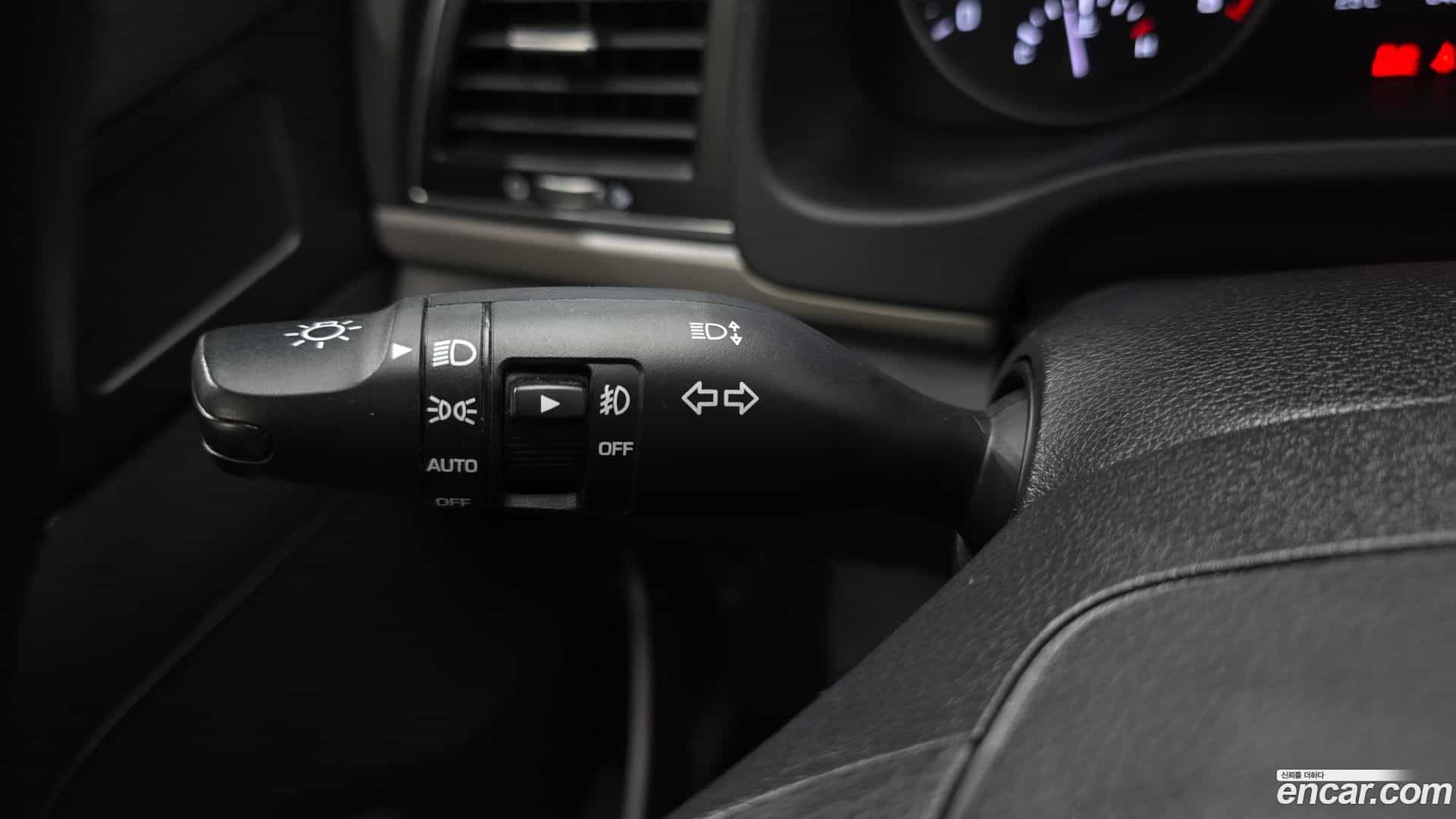 AVANTE Hyundai 2018.6-OPTION-042