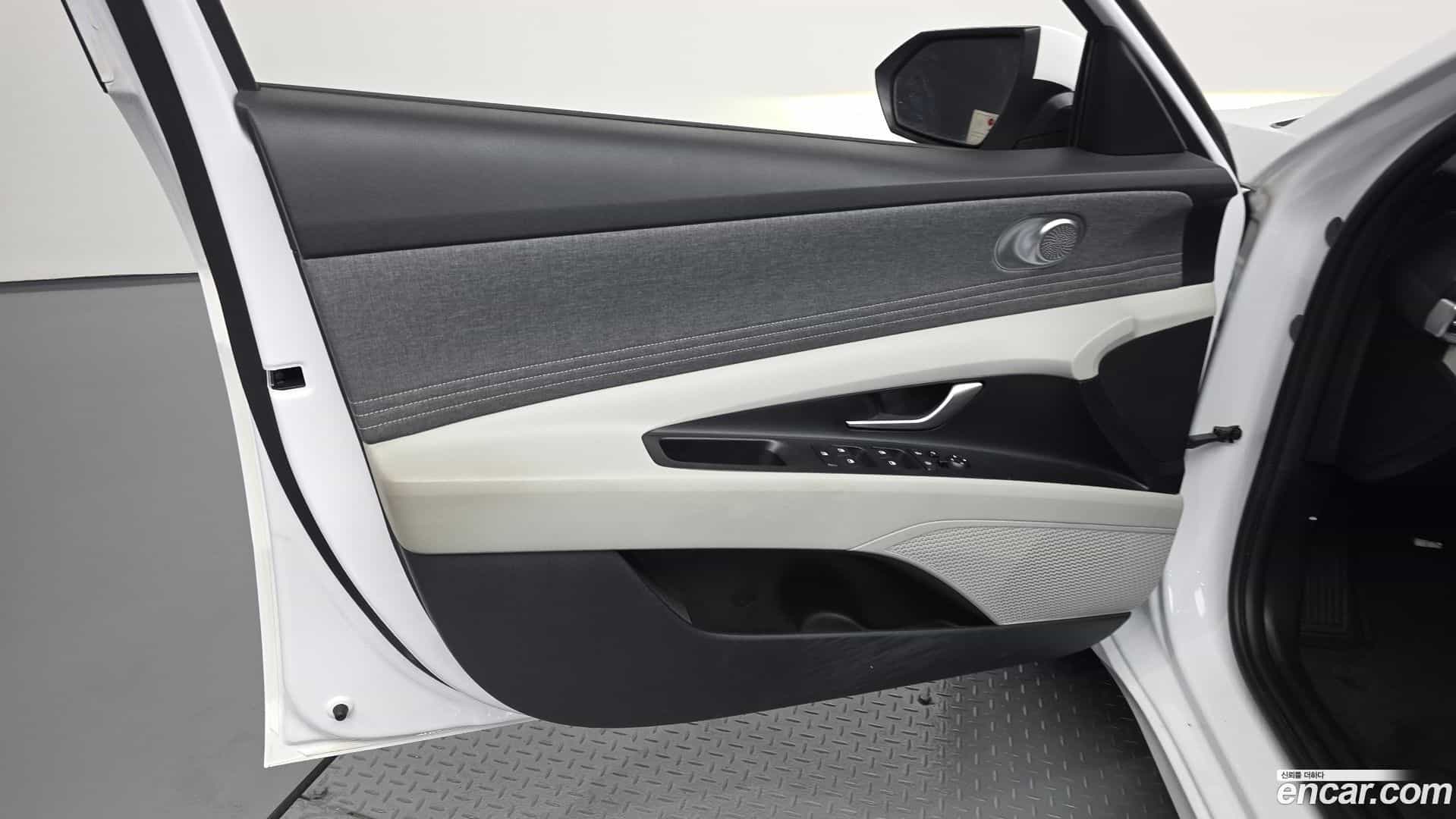 AVANTE Hyundai 2021.4-INNER-034